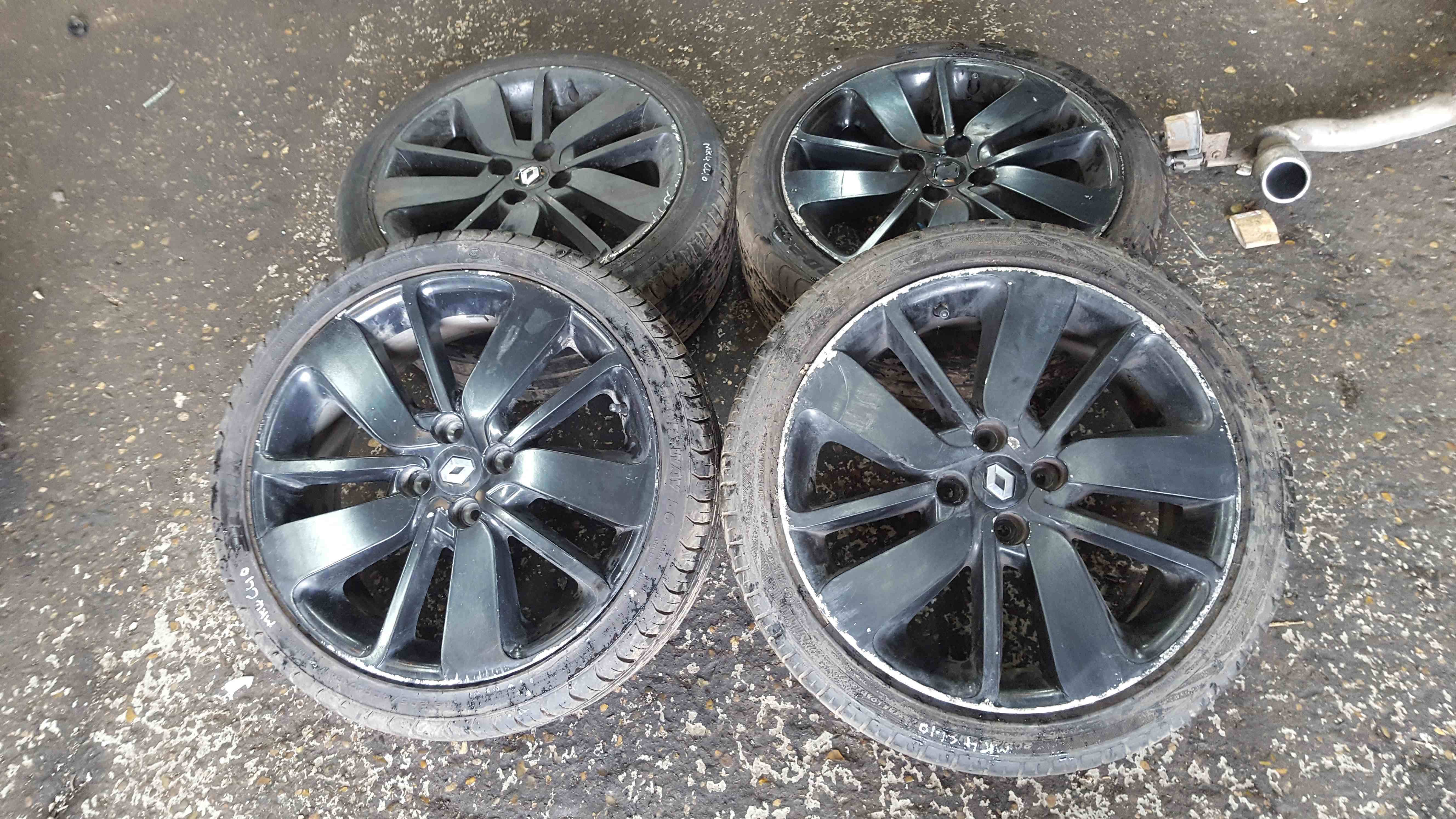 Renault Clio MK4 2013-2018 Drenalic Alloy Wheels Set X4 Black