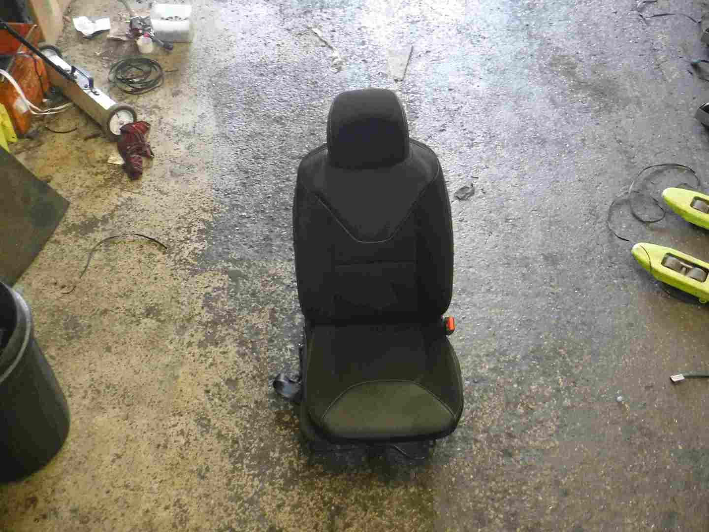Renault Clio MK4 2013-2018 Drivers OSF Front Chair Seat