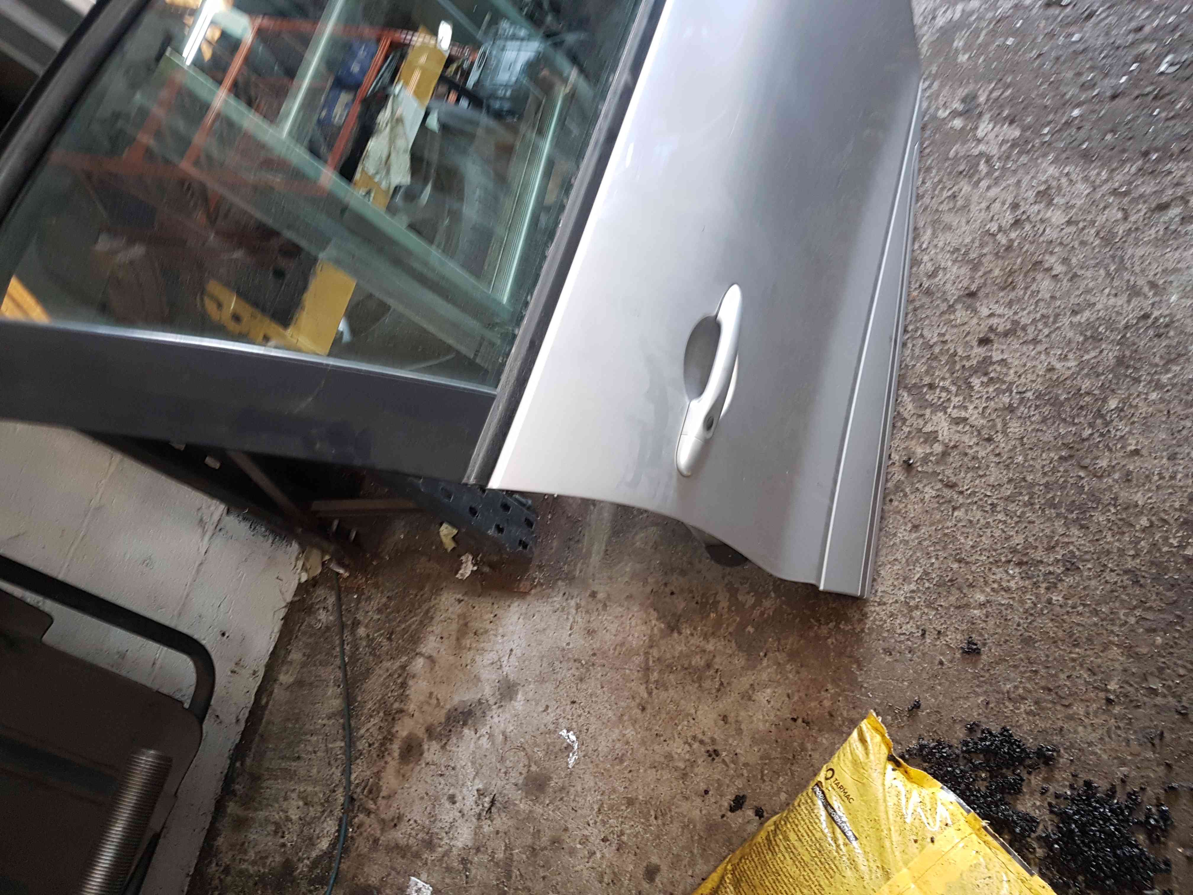 Thumb 2 Renault Clio MK4 2013-2018 Drivers OSF Front Door Silver Ted69