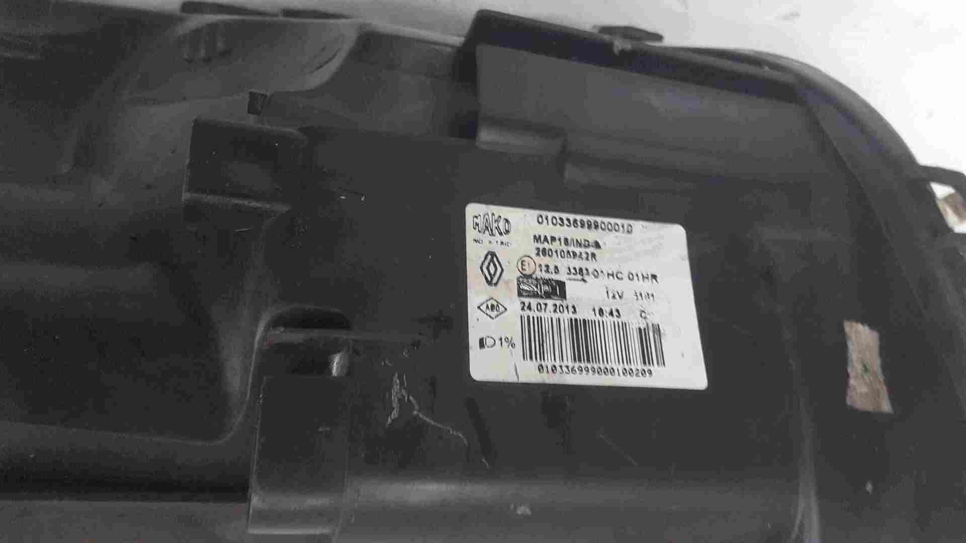 Thumb 3 Renault Clio MK4 2013-2018 Drivers OSF Front Halogen Headlight SPARES 260105942R