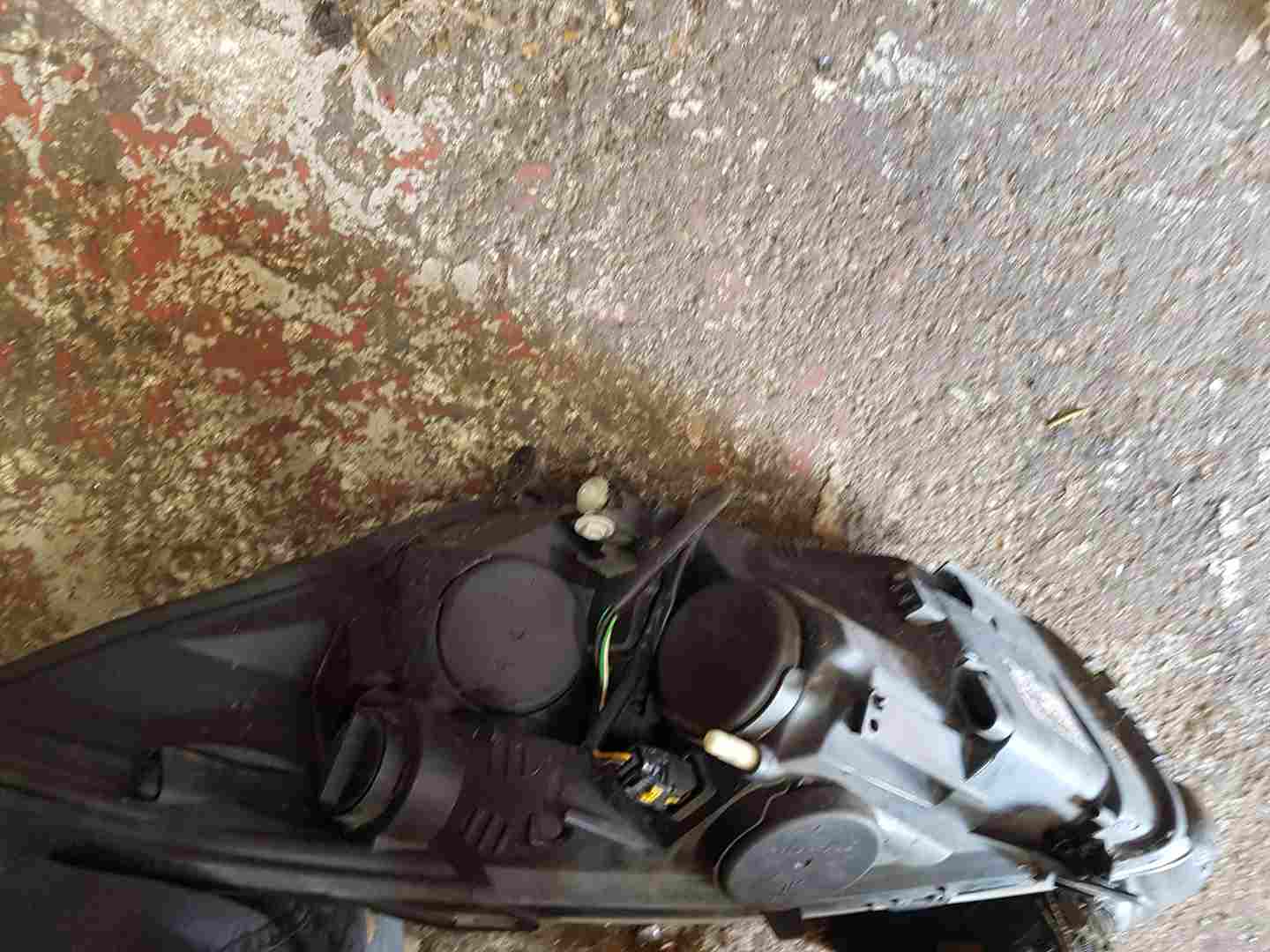 Thumb 5 Renault Clio MK4 2013-2018 Drivers OSF Front Headlight 260102482R