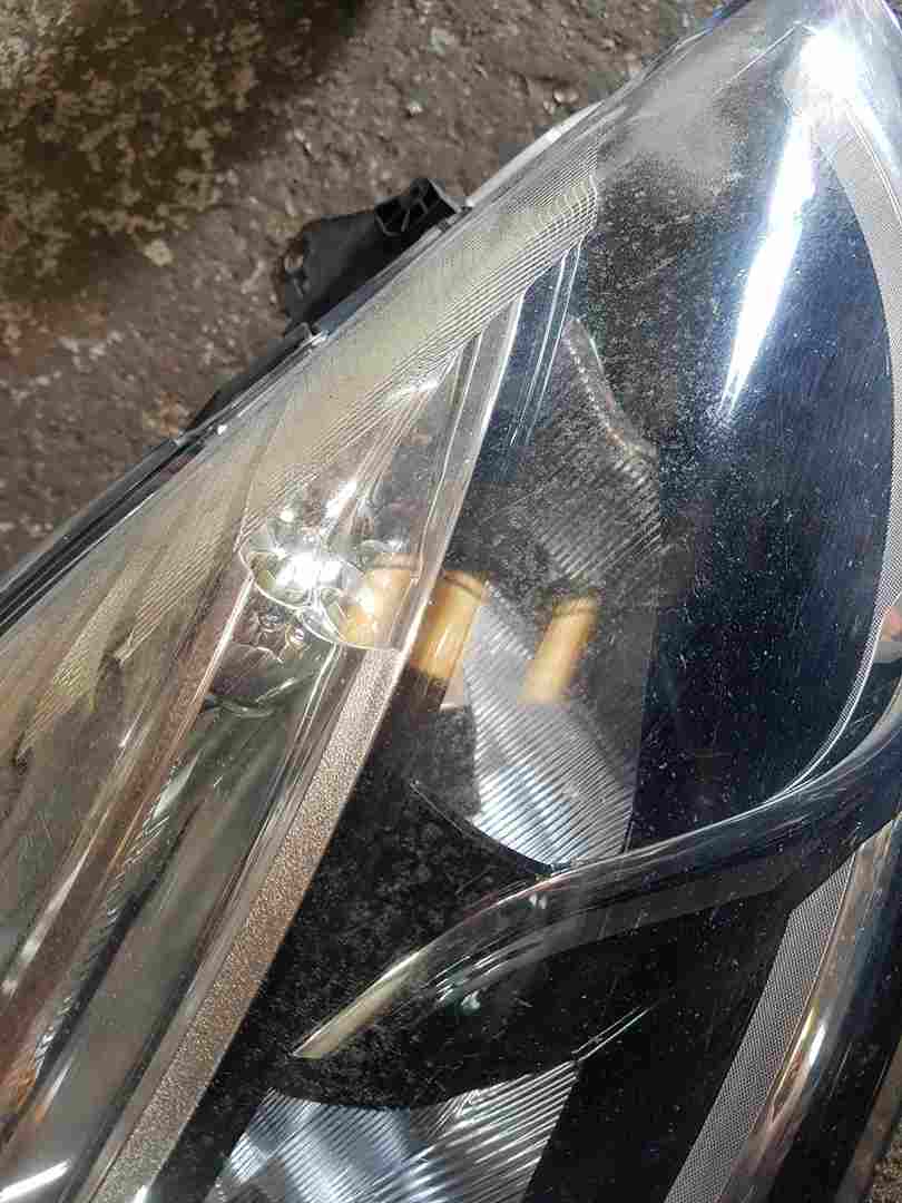 Thumb 2 Renault Clio MK4 2013-2018 Drivers OSF Front Headlight 260102482R