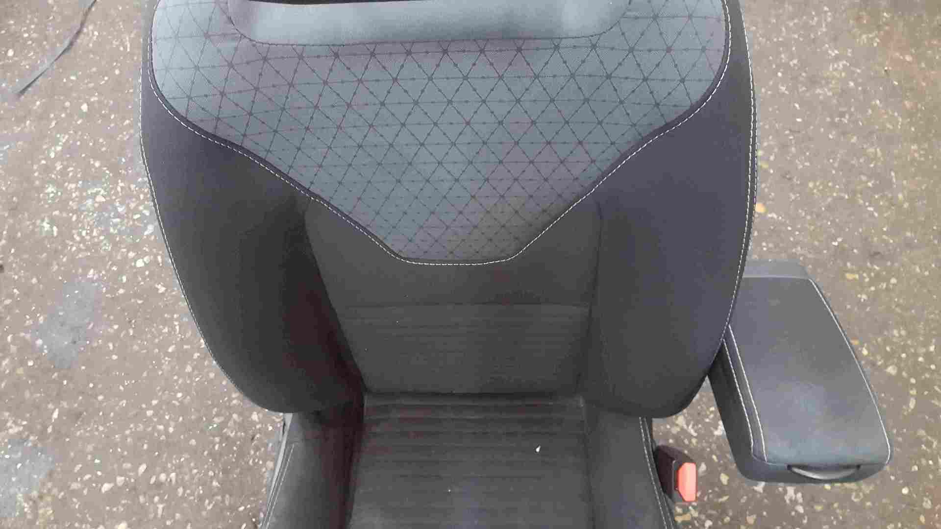 Thumb 3 Renault Clio MK4 2013-2018 Drivers OSF Front Seat Chair Armrest