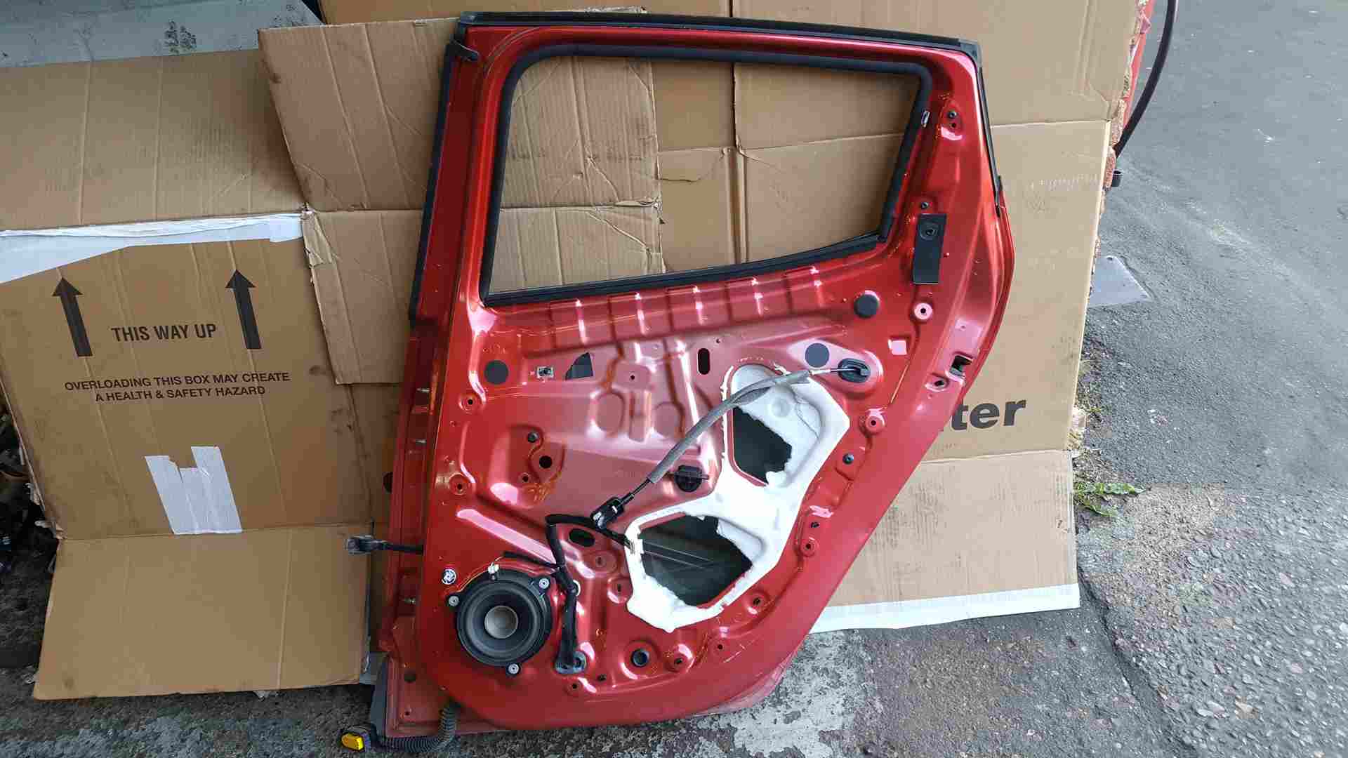 Thumb 4 Renault Clio MK4 2013-2018 Drivers OSR Rear Door RED Tennp 5Door 