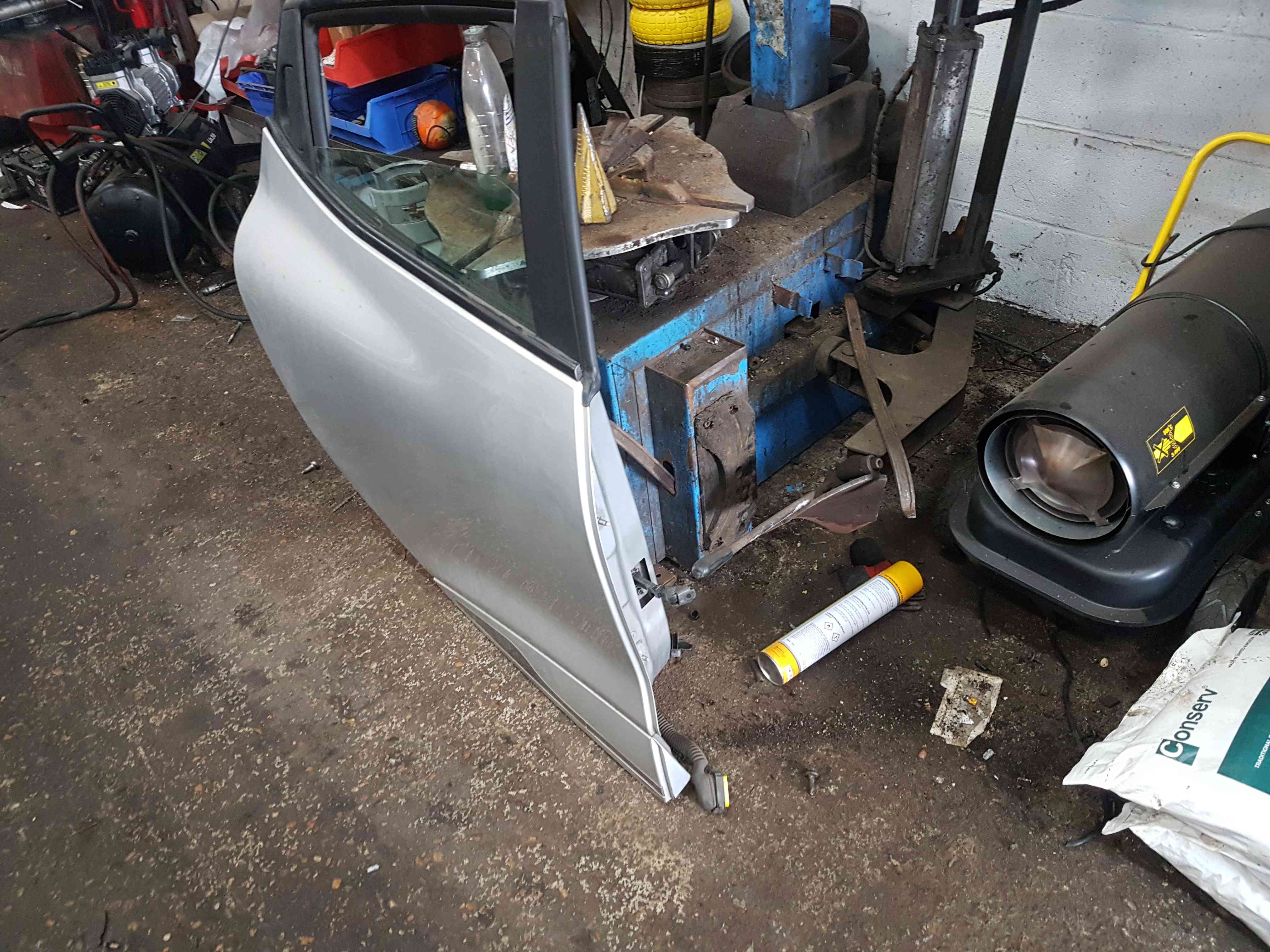 Thumb 3 Renault Clio MK4 2013-2018 Drivers OSR Rear Door Silver Ted69