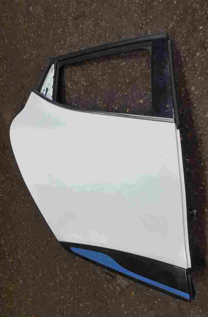 Thumb 3 Renault Clio MK4 2013-2018 Drivers OSR Rear Door White 369 Blue Bottom