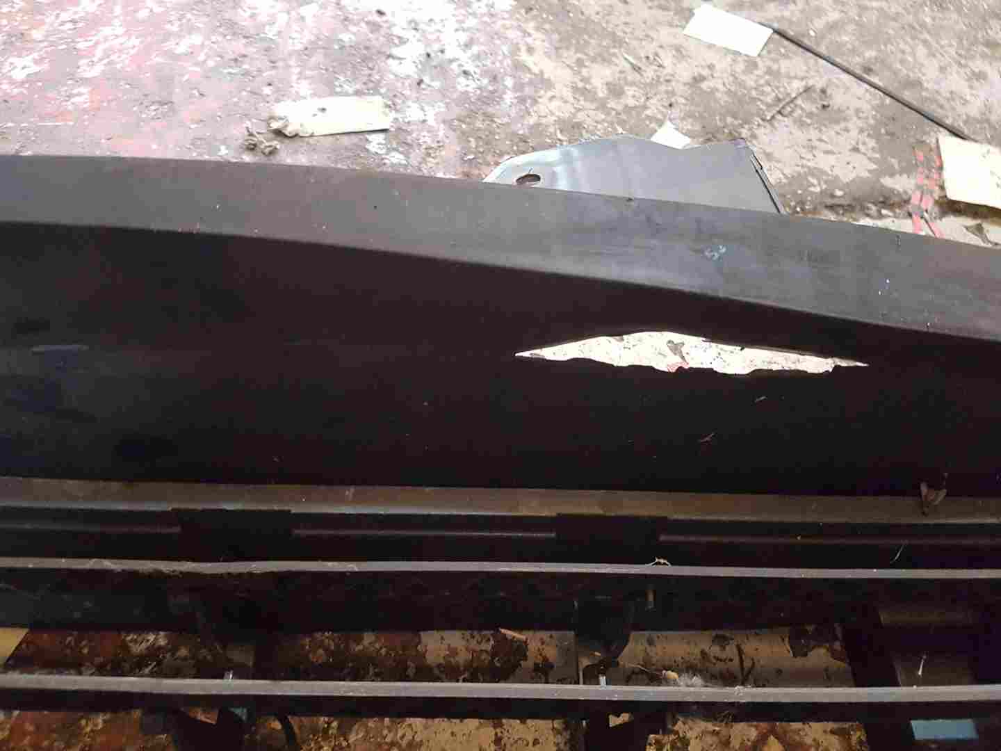 Thumb 3 Renault Clio MK4 2013-2018 Electronic Intercooler Flap AIR Duct Scoop 214992066R