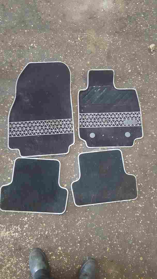 Thumb 2 Renault Clio MK4 2013-2018 Floor Mats X4 Carpet 