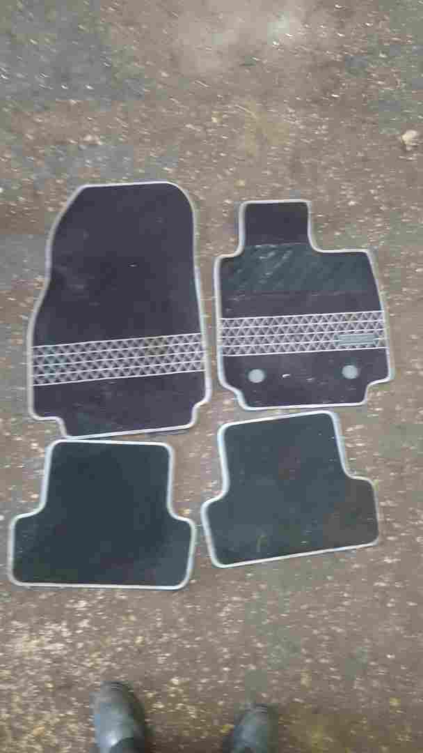 Renault Clio MK4 2013-2018 Floor Mats X4 Carpet 