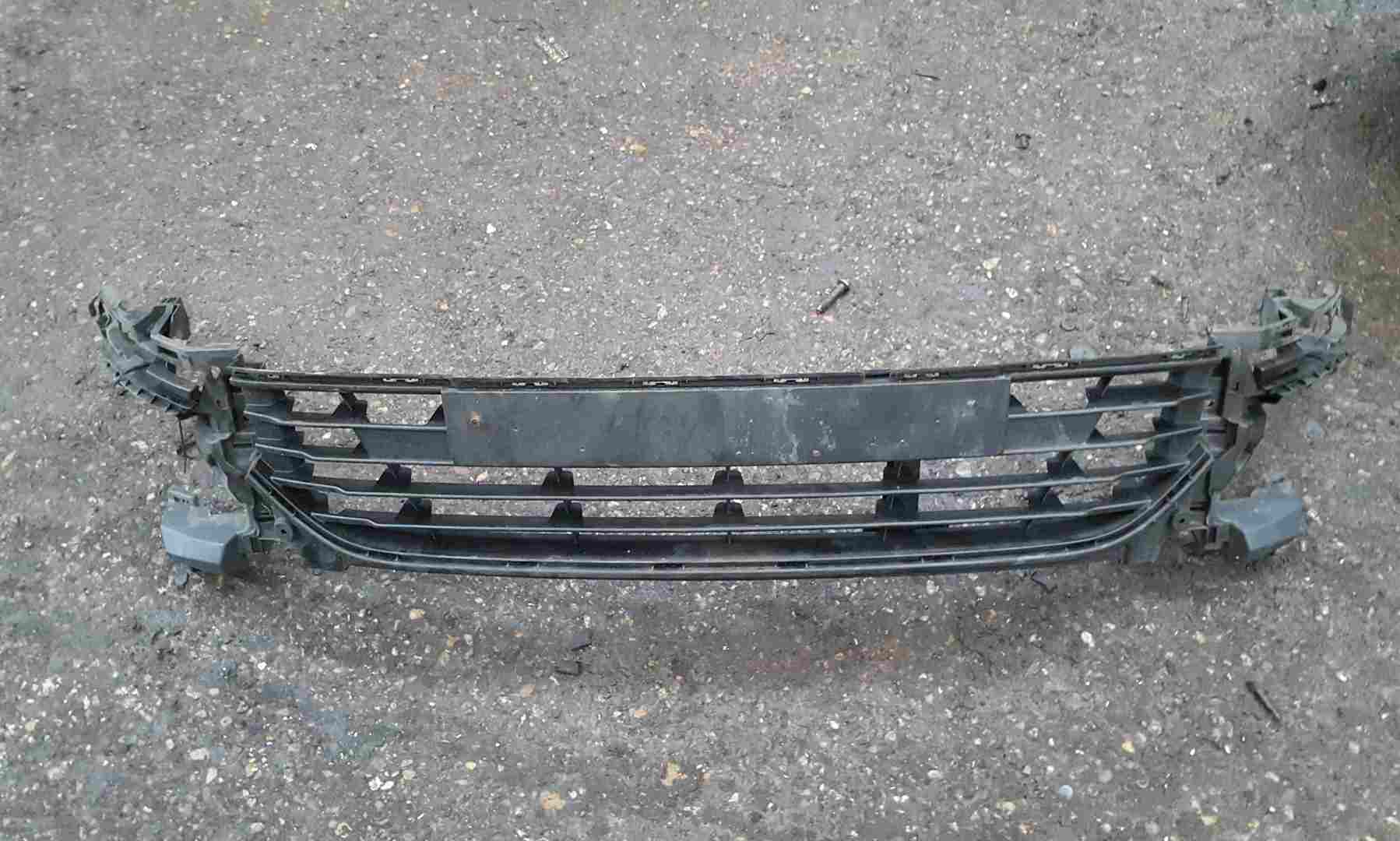Renault Clio MK4 2013-2018 Front Bumper Bottom Grill 628169950R
