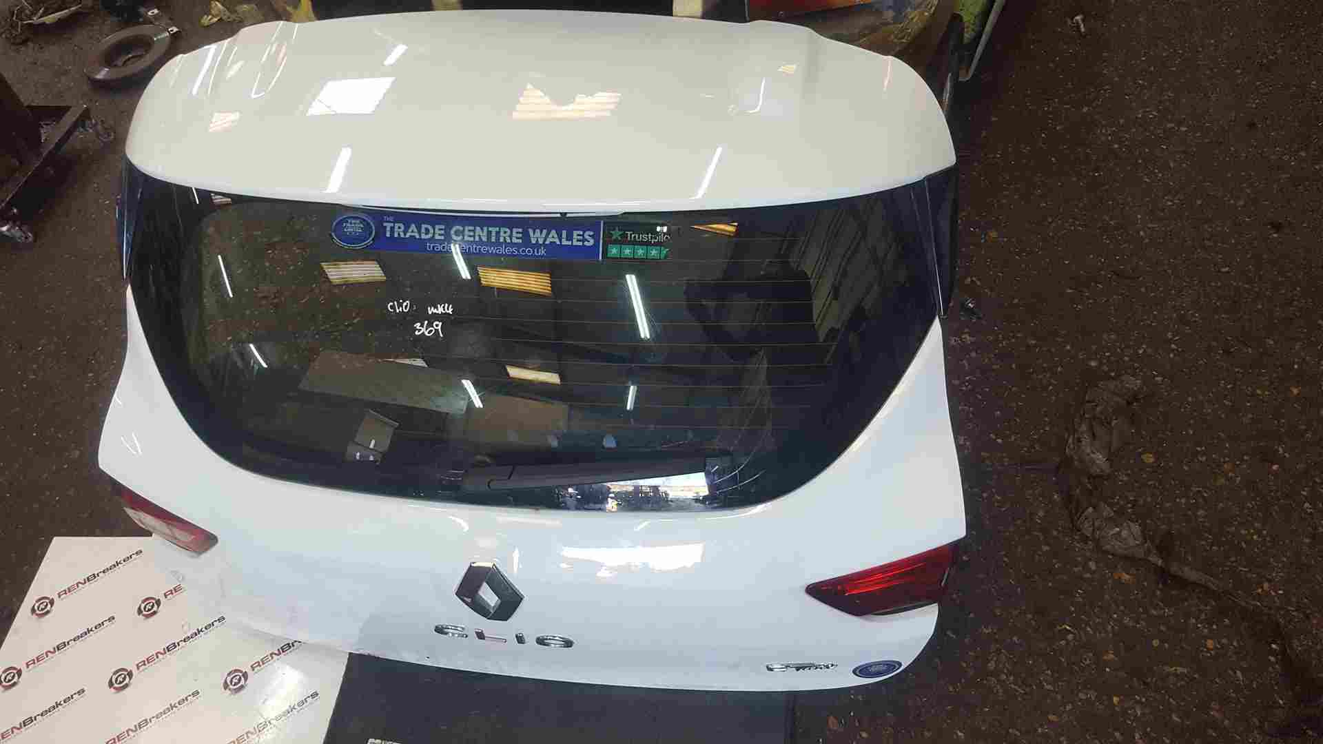 Thumb 2 Renault Clio MK4 2013-2018 GT Rear Tailgate Boot White 369
