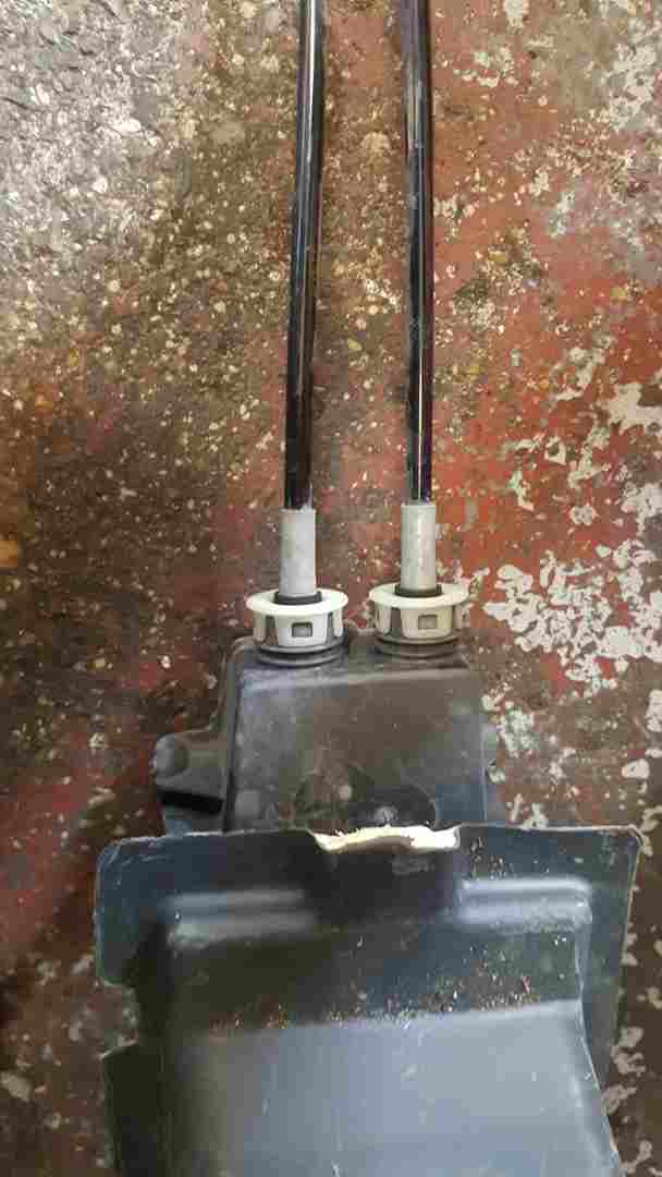 Thumb 10 Renault Clio MK4 2013-2018 Gearstick Mechanism Cables + Gator 349010873R