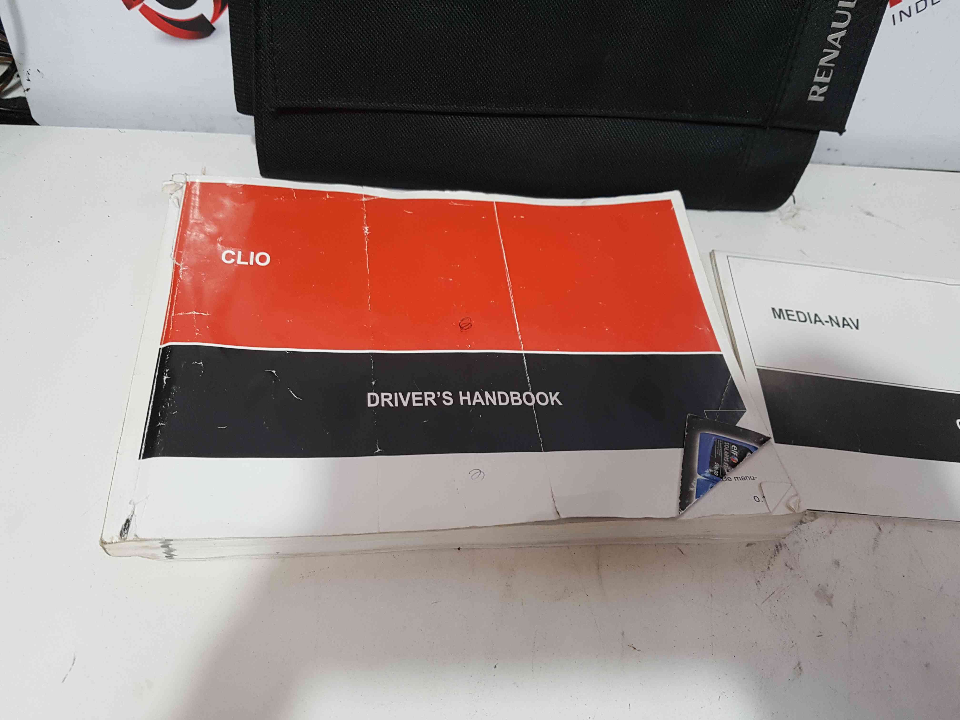 Thumb 5 Renault Clio MK4 2013-2018 Handbook Document Wallet Guide