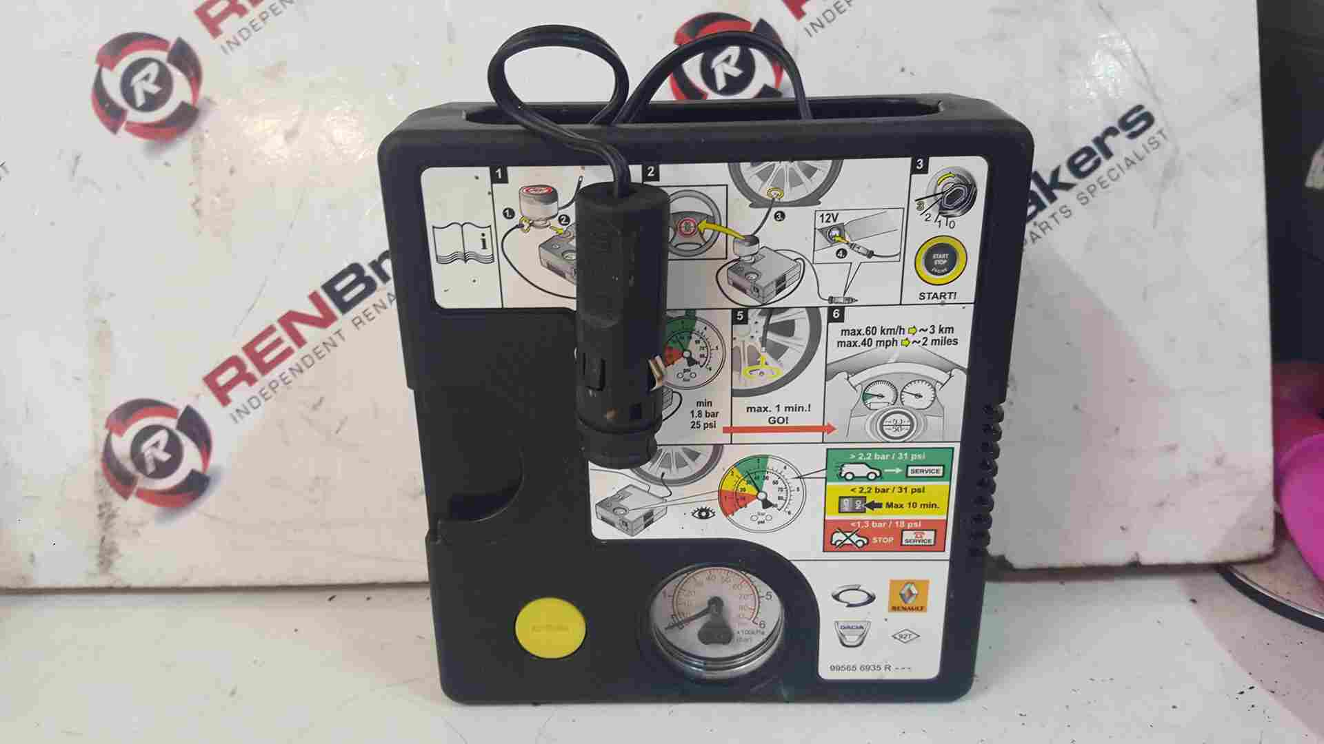 Thumb 2 Renault Clio MK4 2013-2018 Inflator Pump 995656935R