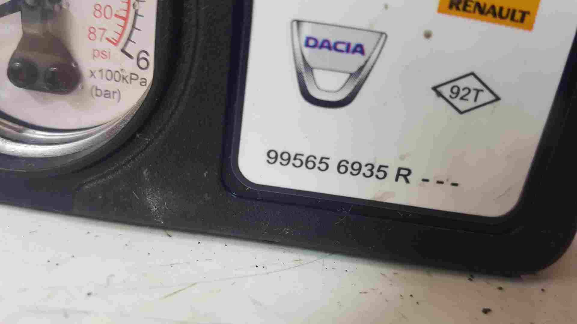 Thumb 5 Renault Clio MK4 2013-2018 Inflator Pump 995656935R
