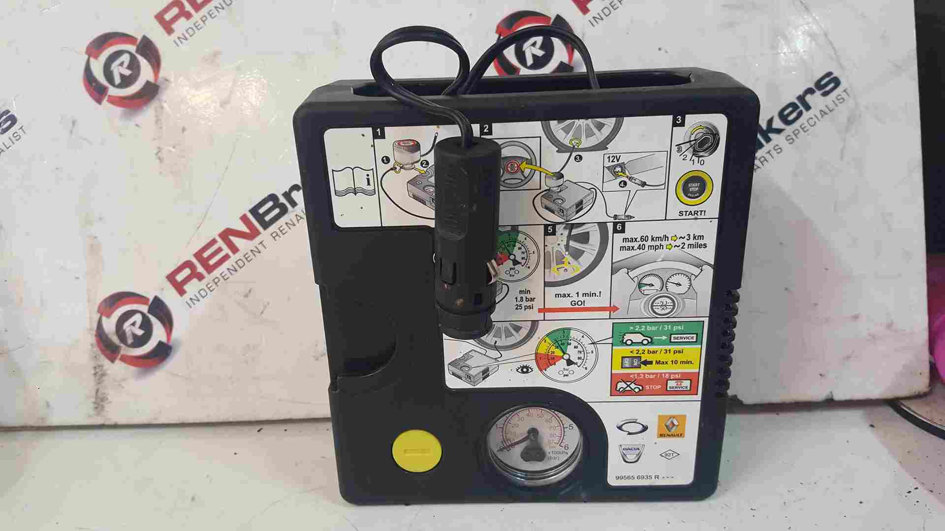 Renault Clio MK4 2013-2018 Inflator Pump 995656935R