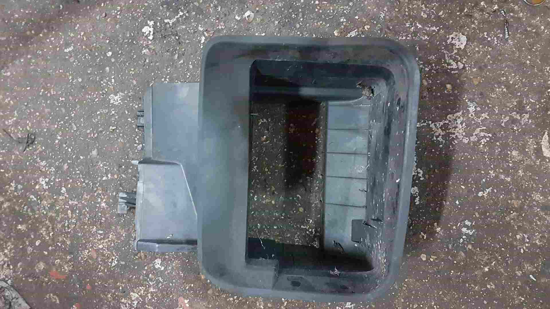 Thumb 5 Renault Clio MK4 2013-2018 Intercooler Plastic AIR Duct Scoop 215588067R