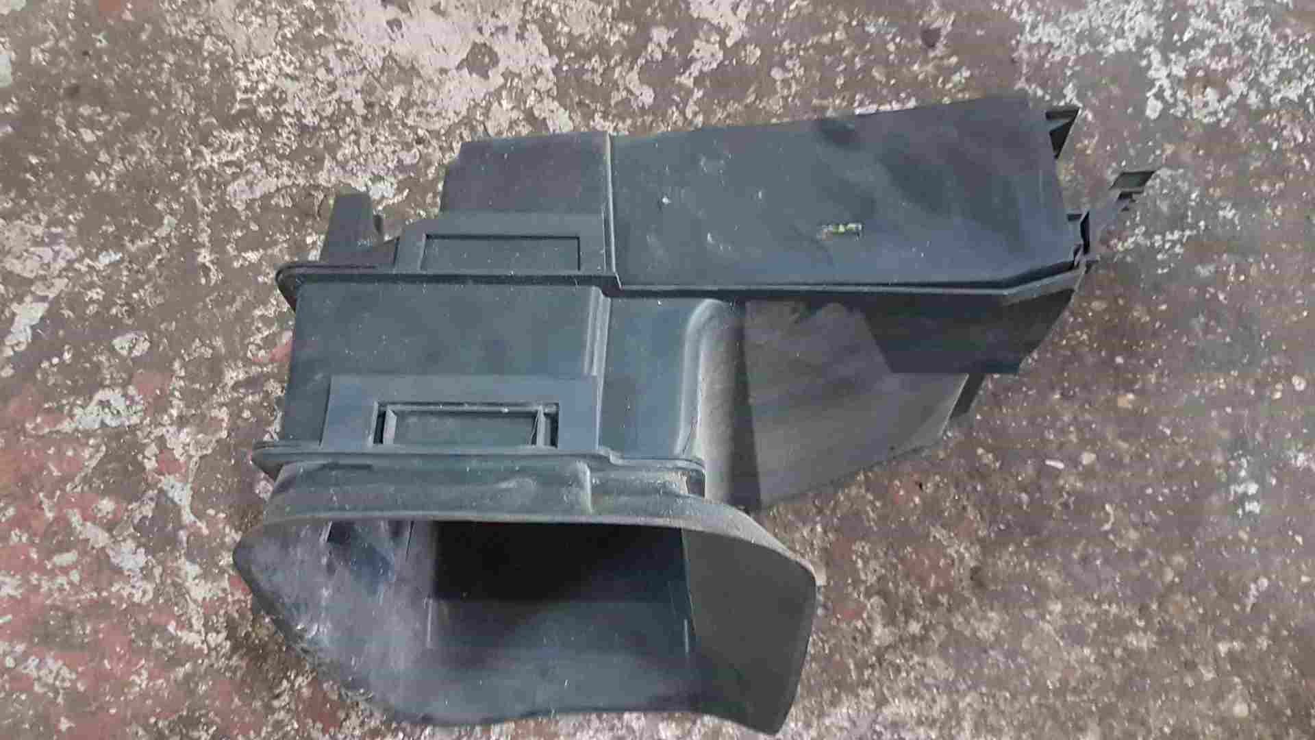 Thumb 5 Renault Clio MK4 2013-2018 Intercooler Plastic AIR Duct Scoop 215588067R