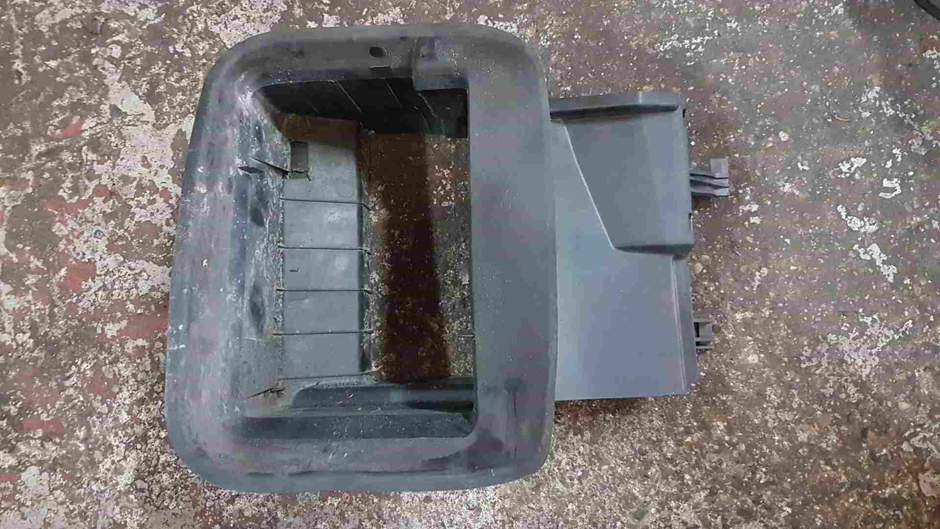 Thumb 6 Renault Clio MK4 2013-2018 Intercooler Plastic AIR Duct Scoop 215588067R