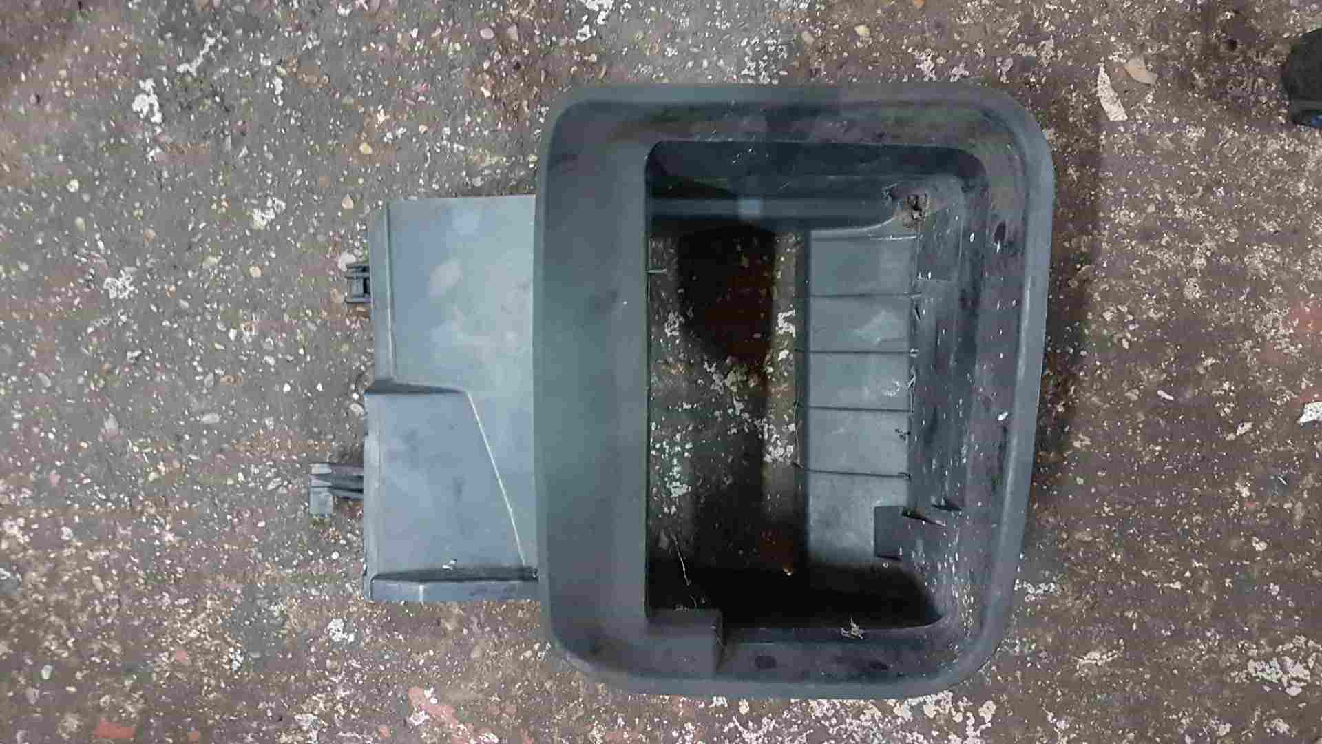 Thumb 2 Renault Clio MK4 2013-2018 Intercooler Plastic AIR Duct Scoop 215588067R