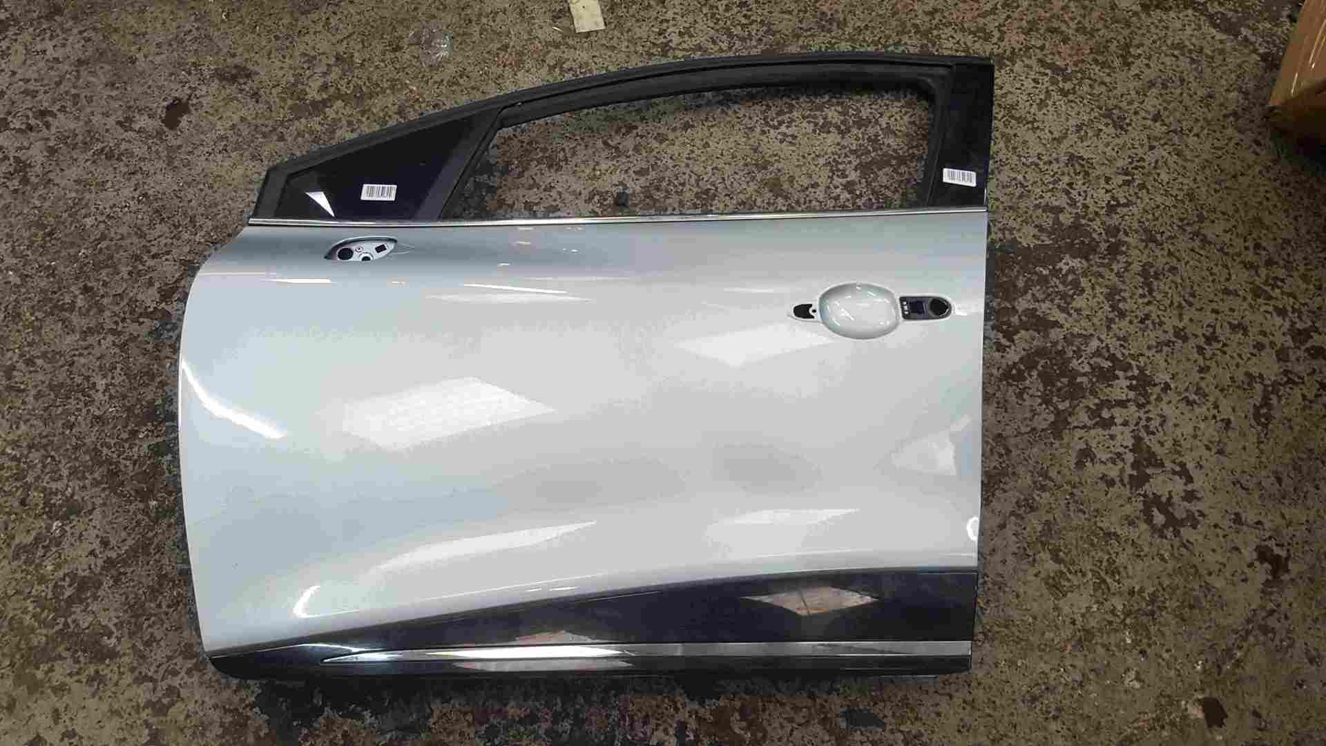 Renault Clio MK4 2013-2018 Passenger NSF Front Door Silver TED69