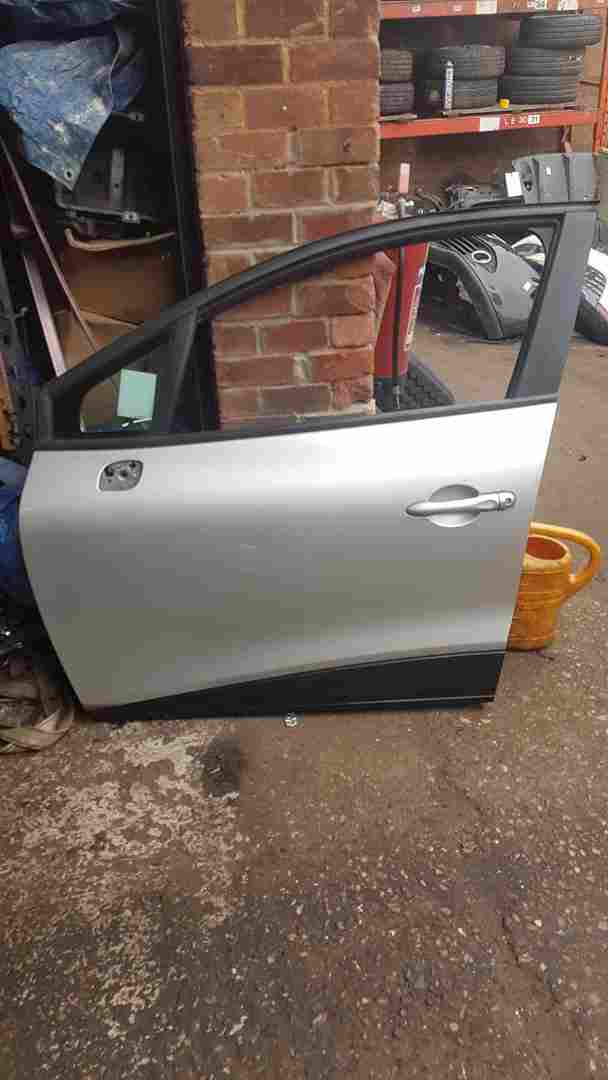 Thumb 4 Renault Clio MK4 2013-2018 Passenger NSF Front Door Silver Ted69 Grade B