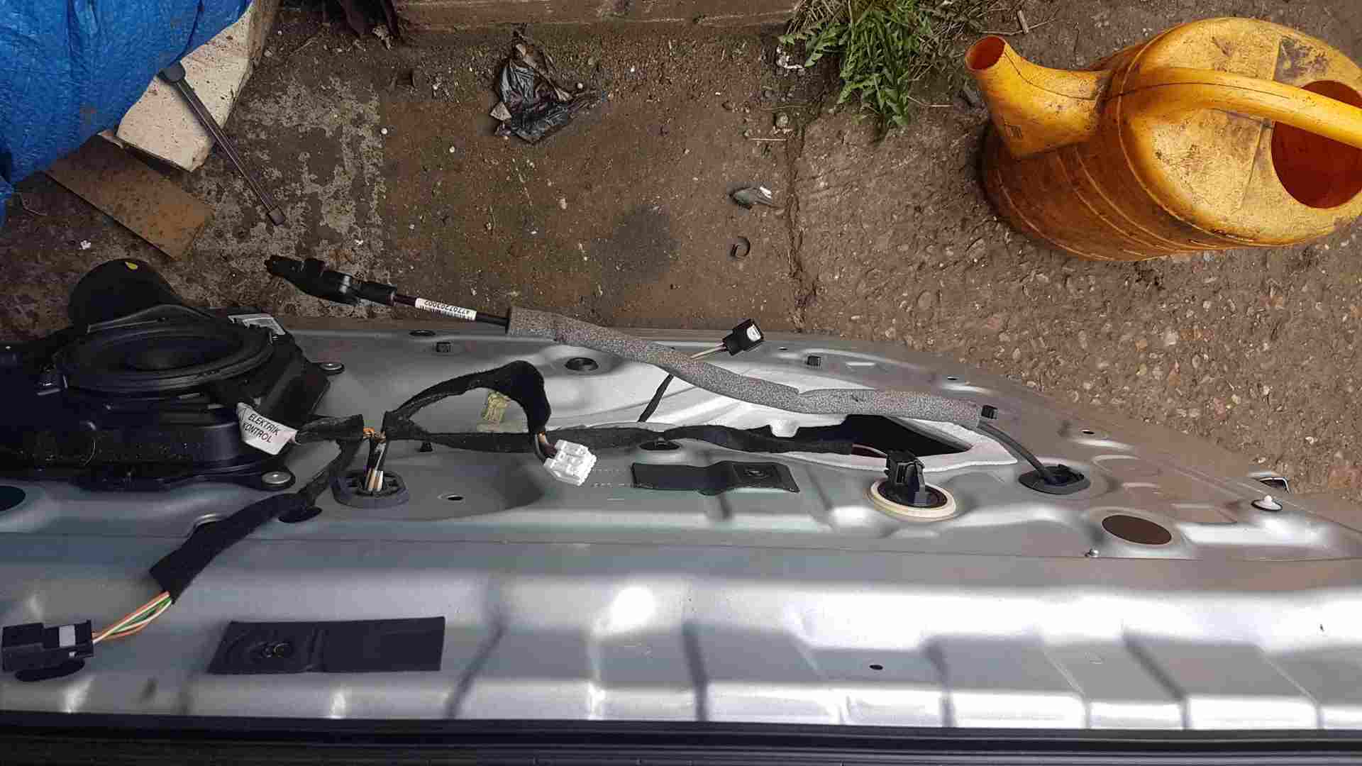 Thumb 5 Renault Clio MK4 2013-2018 Passenger NSF Front Door Silver Ted69 Grade B