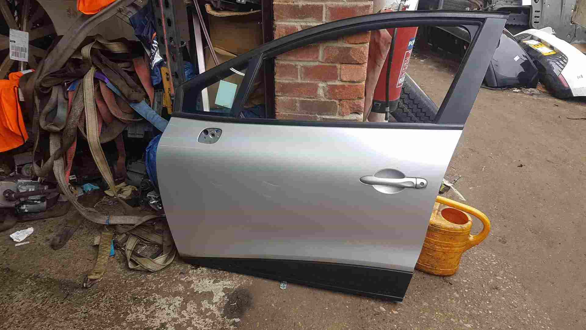 Renault Clio MK4 2013-2018 Passenger NSF Front Door Silver Ted69 Grade B