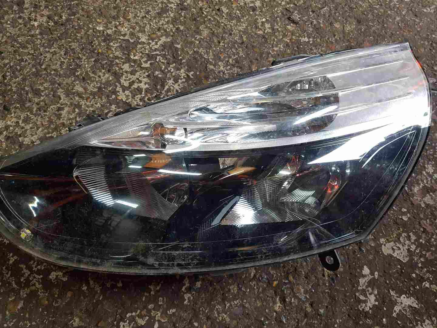 Thumb 2 Renault Clio MK4 2013-2018 Passenger NSF Front Headlight