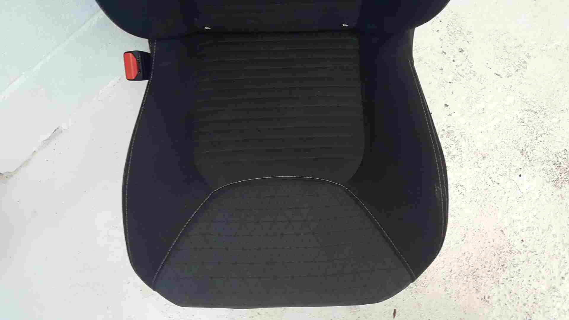 Thumb 3 Renault Clio MK4 2013-2018 Passenger NSF Front Seat Chair Black Grey