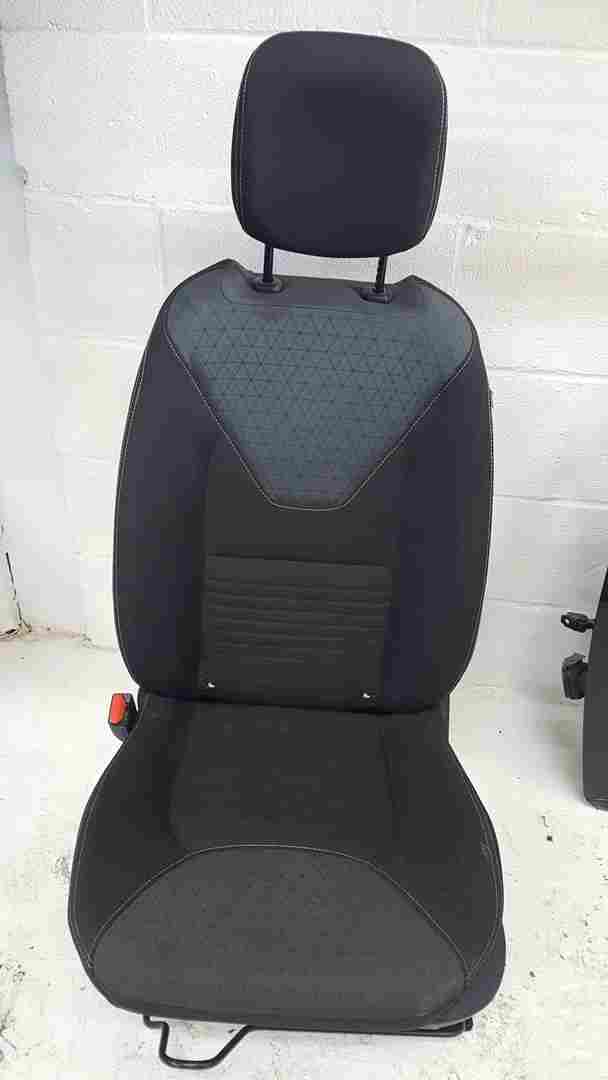 Renault Clio MK4 2013-2018 Passenger NSF Front Seat Chair Black Grey