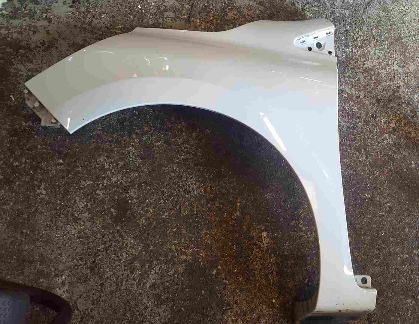 Thumb 2 Renault Clio MK4 2013-2018 Passenger NSF Front Wing Quarter White Ov369