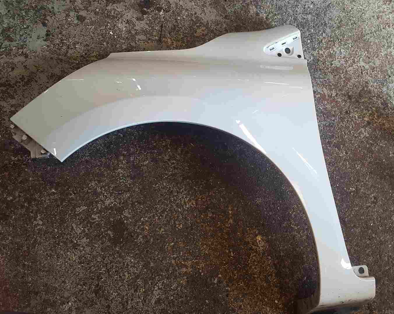 Thumb 5 Renault Clio MK4 2013-2018 Passenger NSF Front Wing Quarter White Ov369
