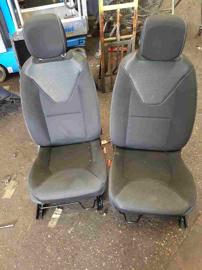 Renault Clio MK4 2013-2018 Passenger NSF Osf Driver Passenger Front Chair Seat