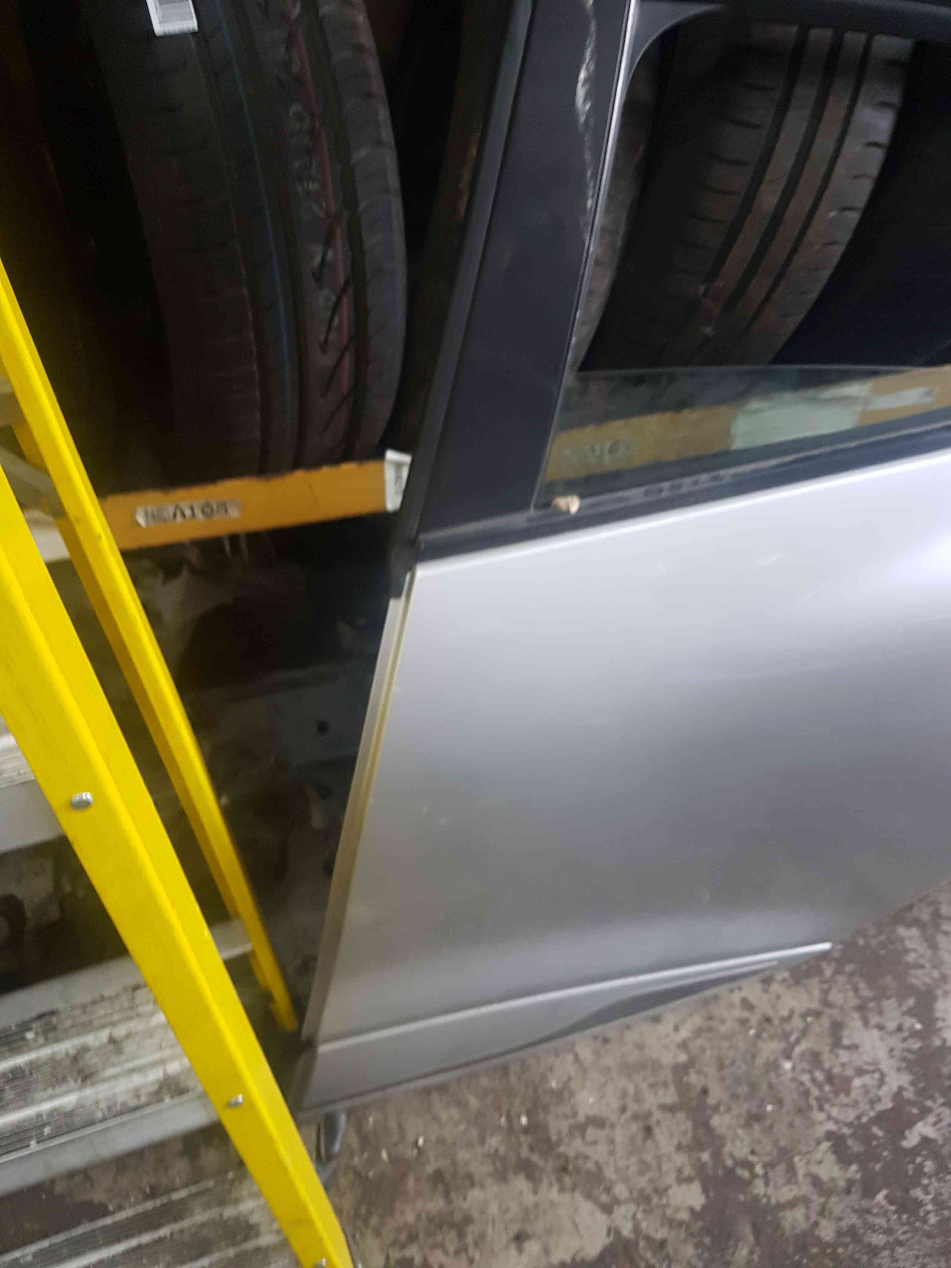 Thumb 3 Renault Clio MK4 2013-2018 Passenger NSR Rear Door Silver Ted69 Grade A