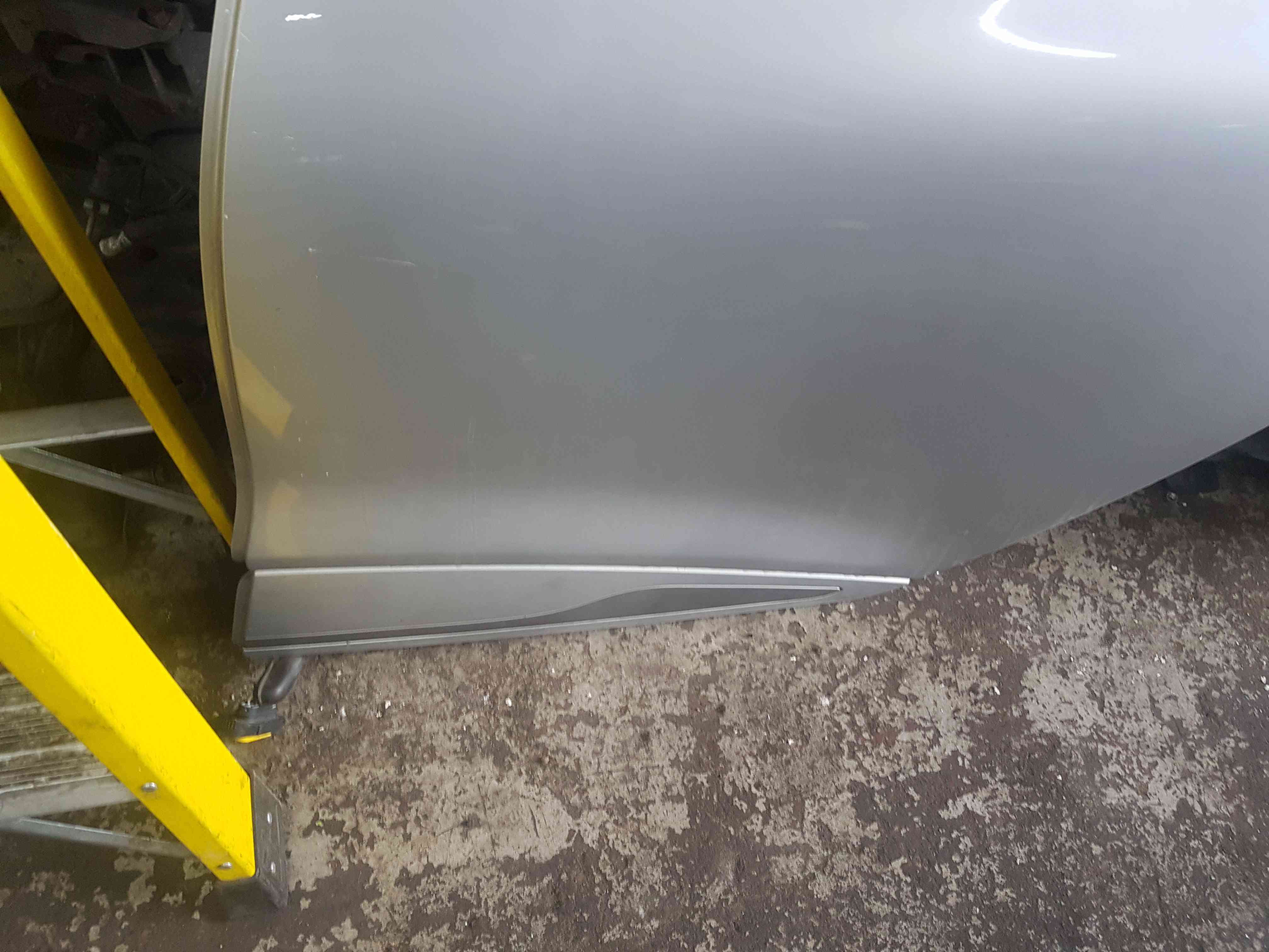 Thumb 4 Renault Clio MK4 2013-2018 Passenger NSR Rear Door Silver Ted69 Grade A