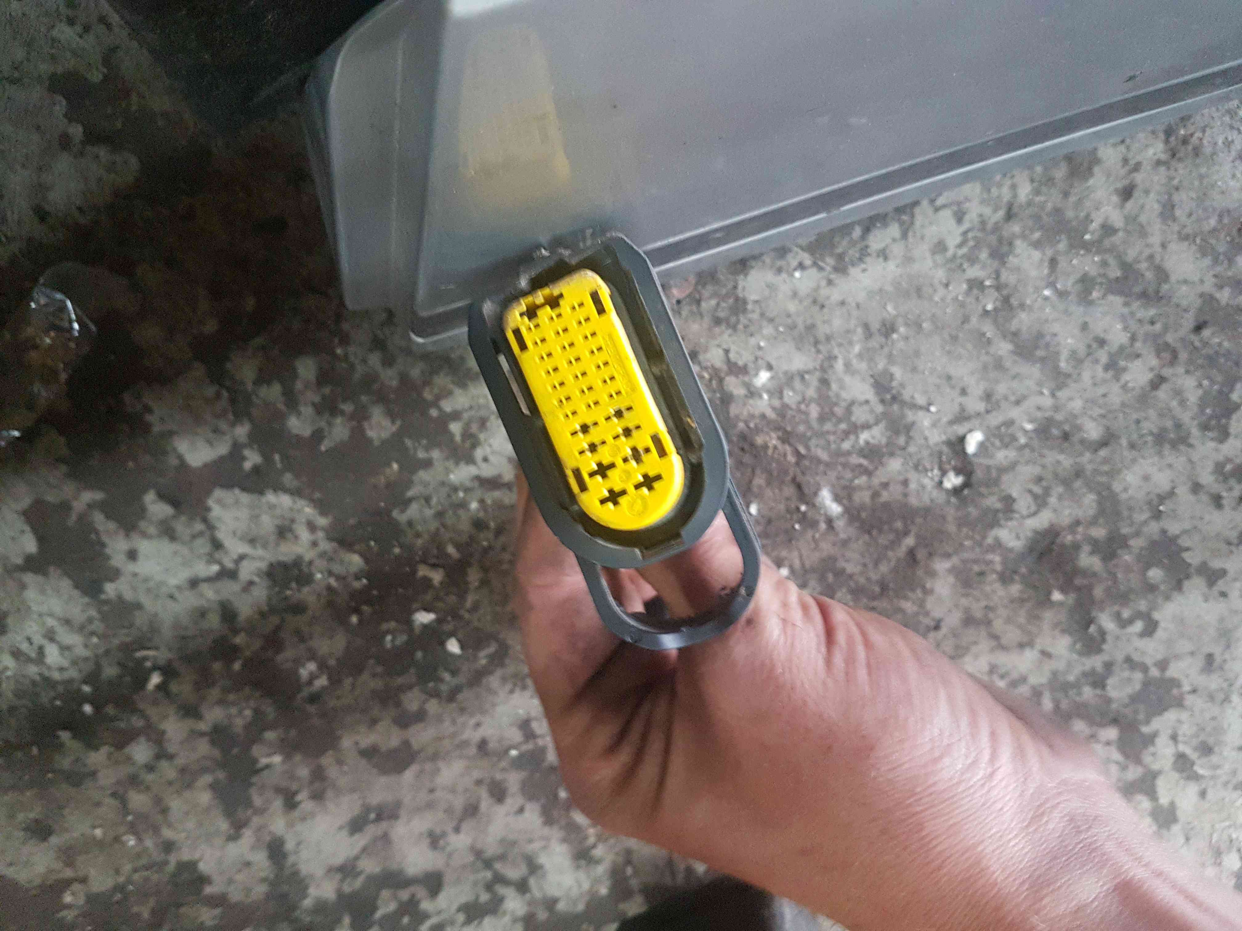 Thumb 7 Renault Clio MK4 2013-2018 Passenger NSR Rear Door Silver Ted69 Grade A