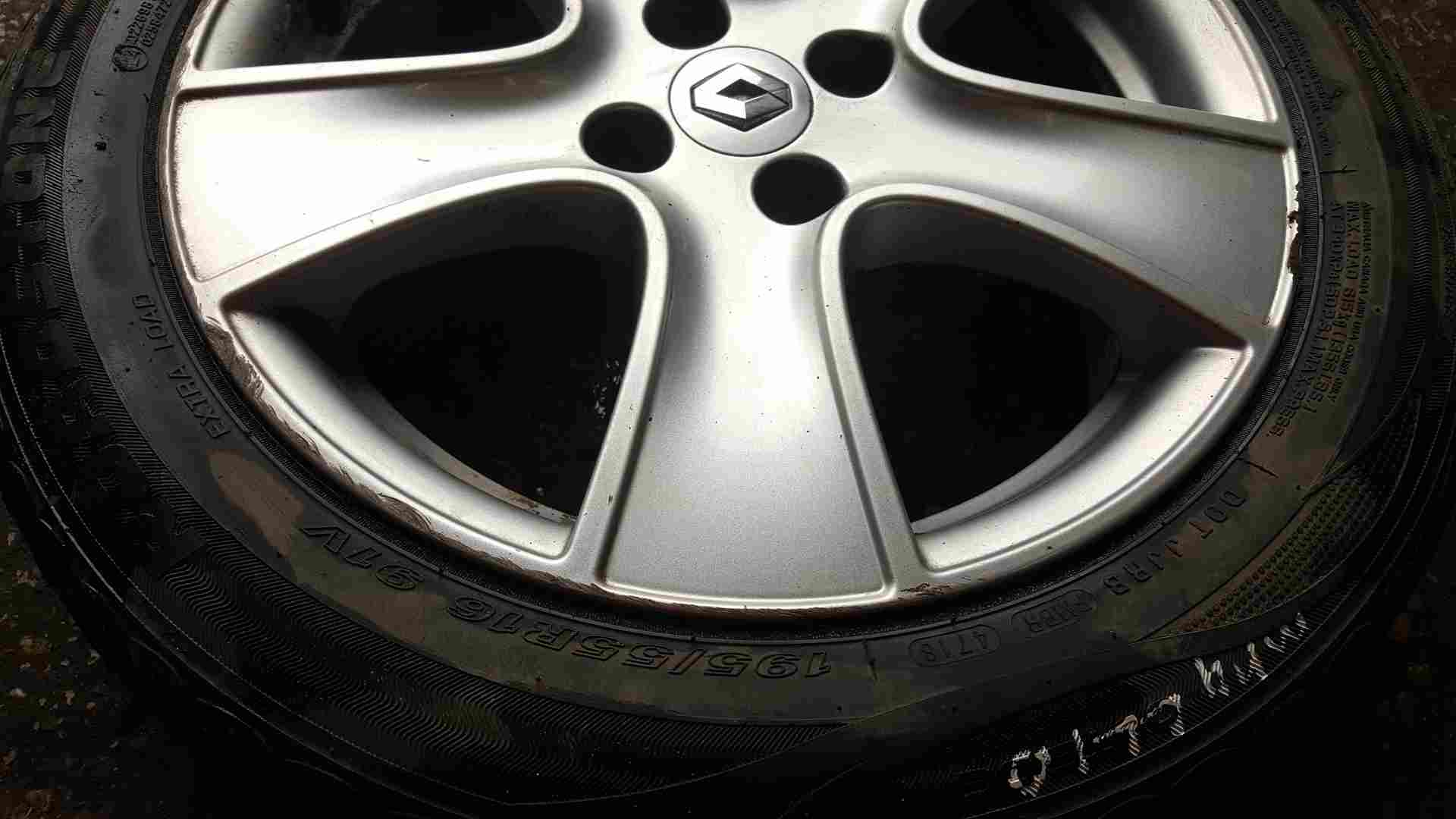 Thumb 3 Renault Clio MK4 2013-2018 Passion Alloy Wheel 16inch 3/5 103006502R