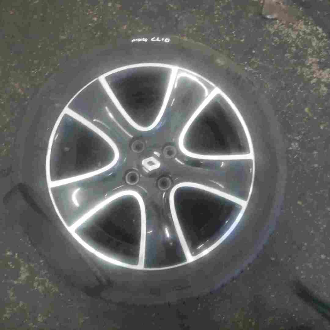 Renault Clio MK4 2013-2018 Passion Black Gloss Alloy Wheel + Tyre 195 55 16 8mm
