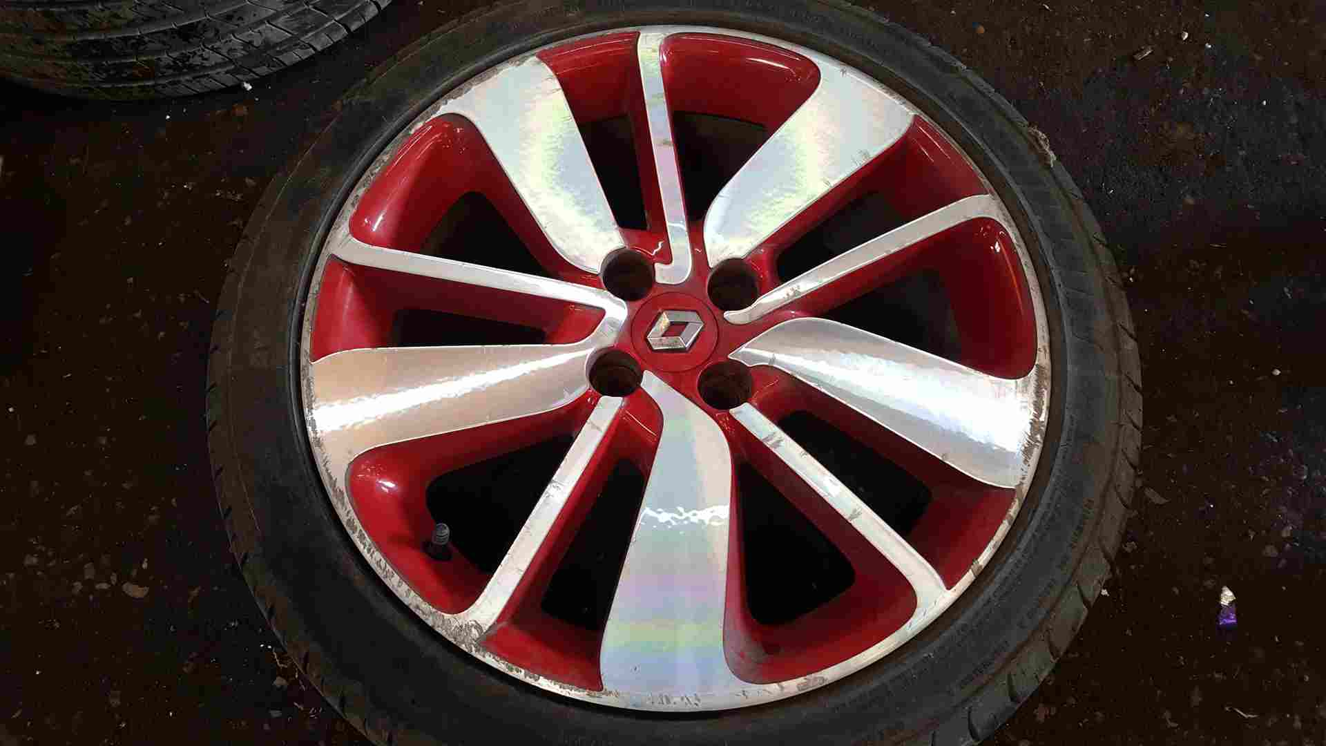 Thumb 2 Renault Clio MK4 2013-2018 RED Diamond CUT Alloy Wheel + Tyre 205 45 17 6Mm 3/5