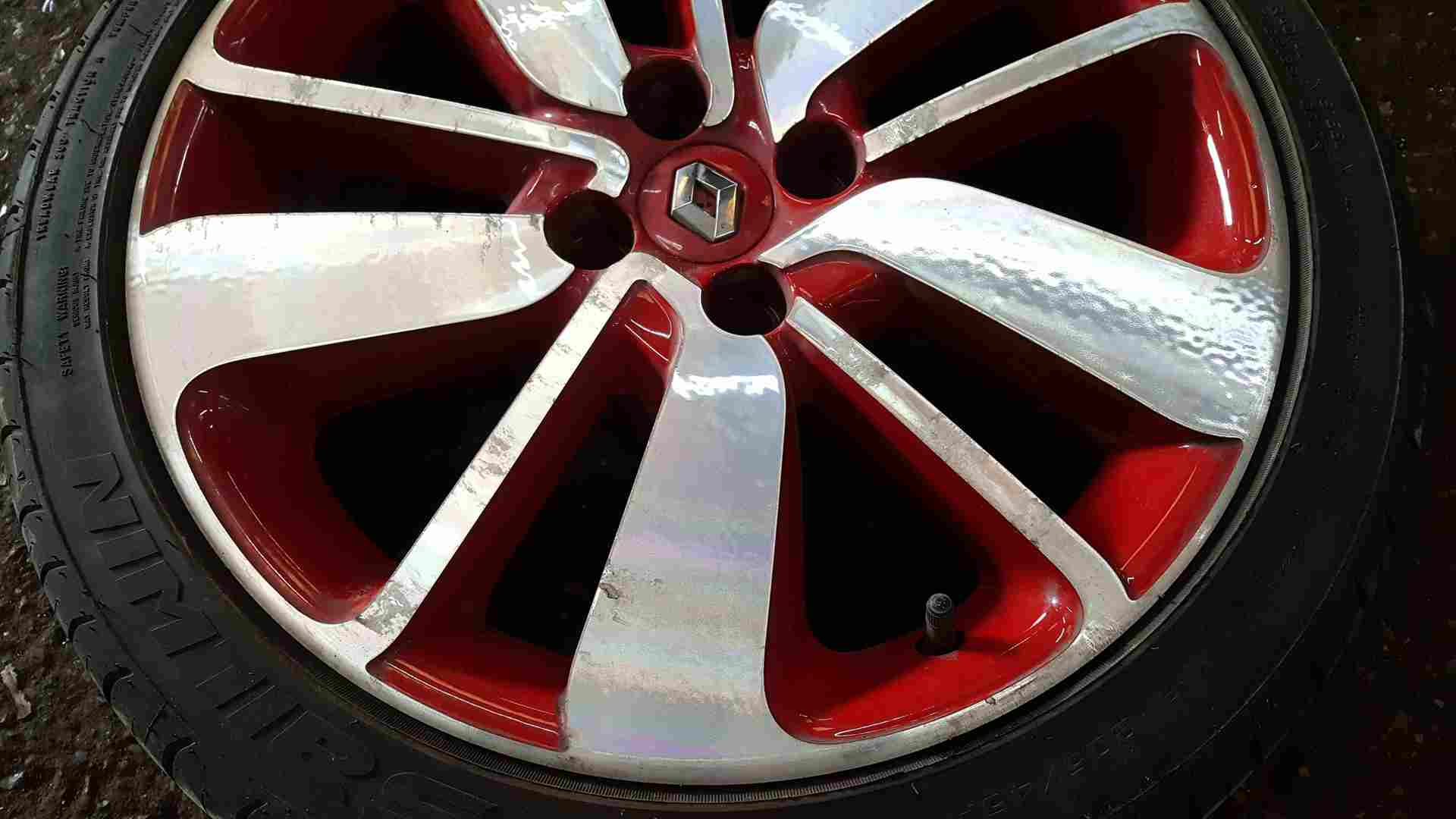 Thumb 2 Renault Clio MK4 2013-2018 RED Diamond CUT Alloy Wheel + Tyre 205 45 17 6Mm 3/5