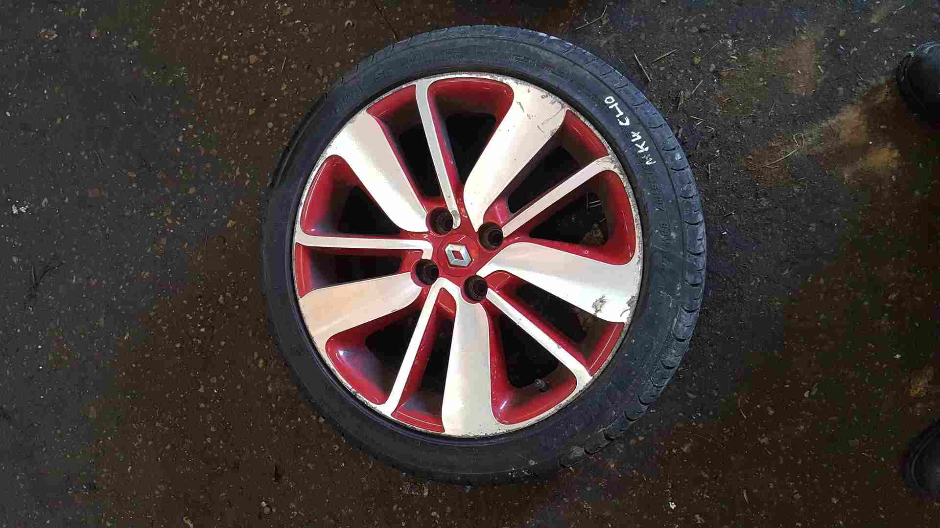 Renault Clio MK4 2013-2018 RED Diamond CUT Alloy Wheel + Tyre 205 45 17 6Mm 3/5