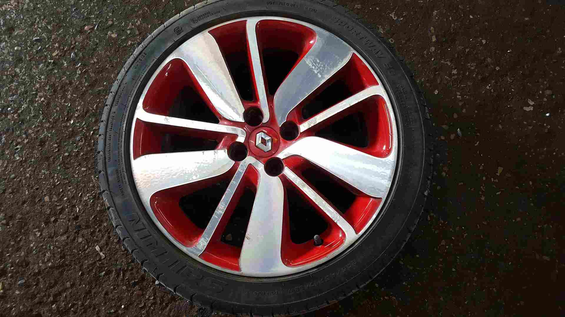 Renault Clio MK4 2013-2018 RED Diamond CUT Alloy Wheel + Tyre 205 45 17 6Mm 3/5