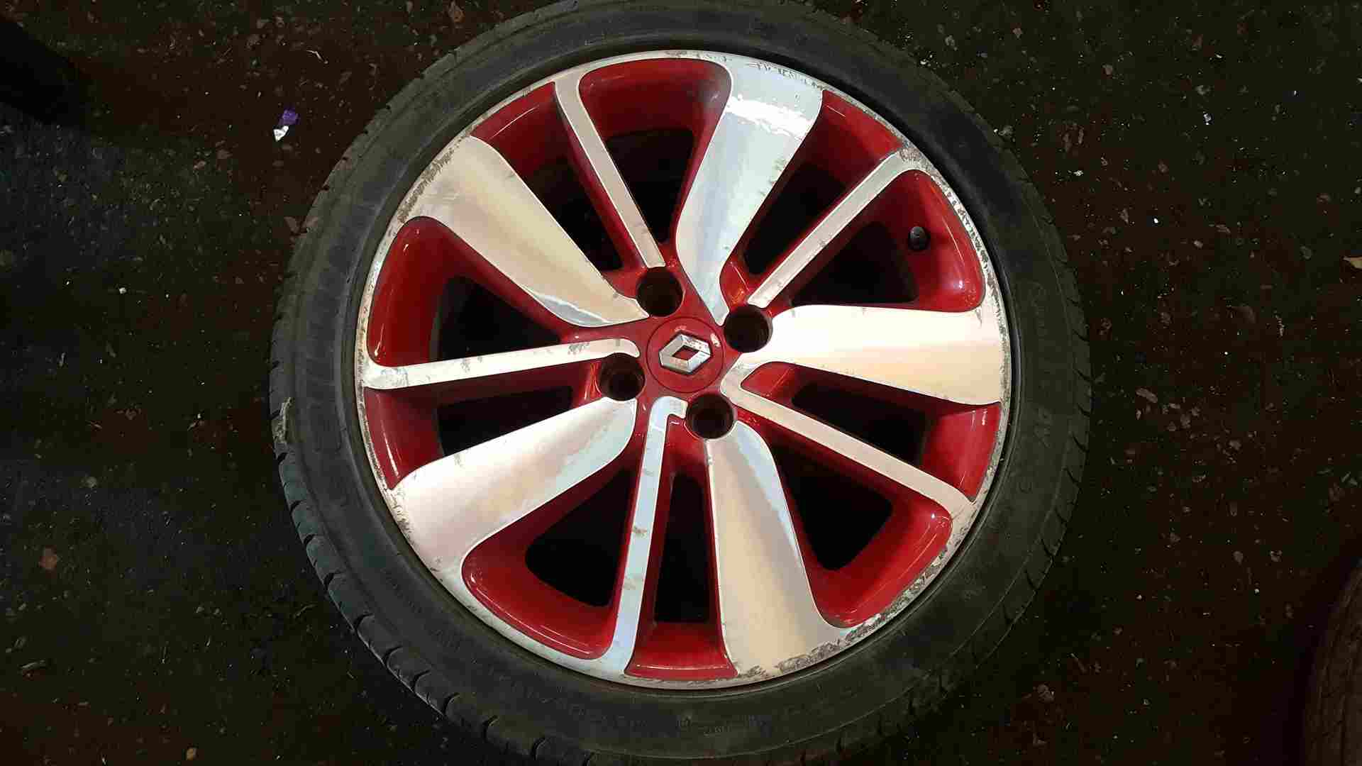 Thumb 6 Renault Clio MK4 2013-2018 RED Diamond CUT Alloy Wheel + Tyre 205 45 17 6Mm 3/5