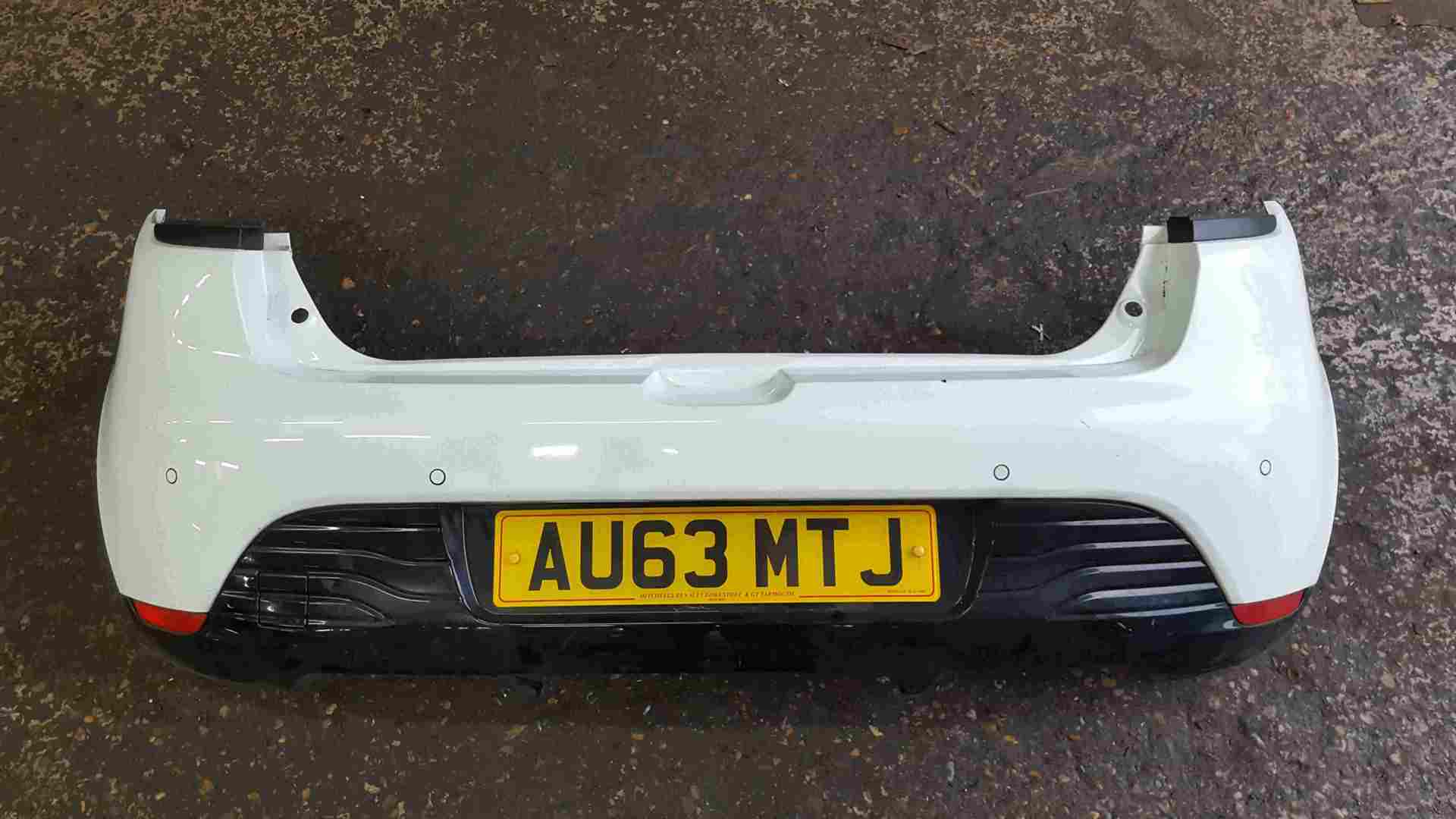Renault Clio MK4 2013-2018 Rear Bumper White Ov369 + Reverse Sensors