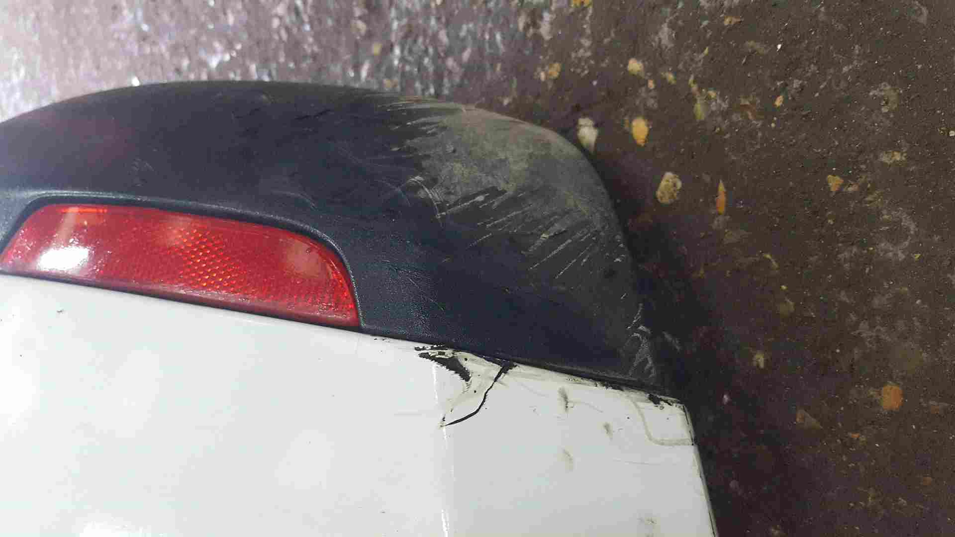 Thumb 2 Renault Clio MK4 2013-2018 Rear Bumper White Ov369 Damaged