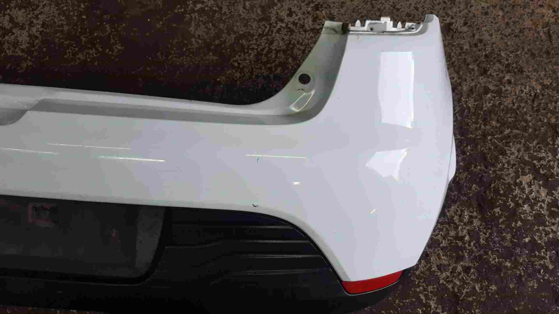 Thumb 5 Renault Clio MK4 2013-2018 Rear Bumper White Ov369 Damaged