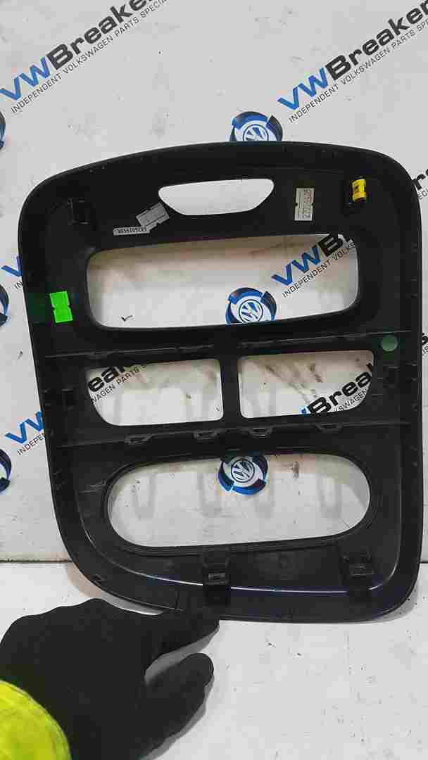 Thumb 4 Renault Clio MK4 2013-2019 Black Centre Heater Surround Panel 682601558R
