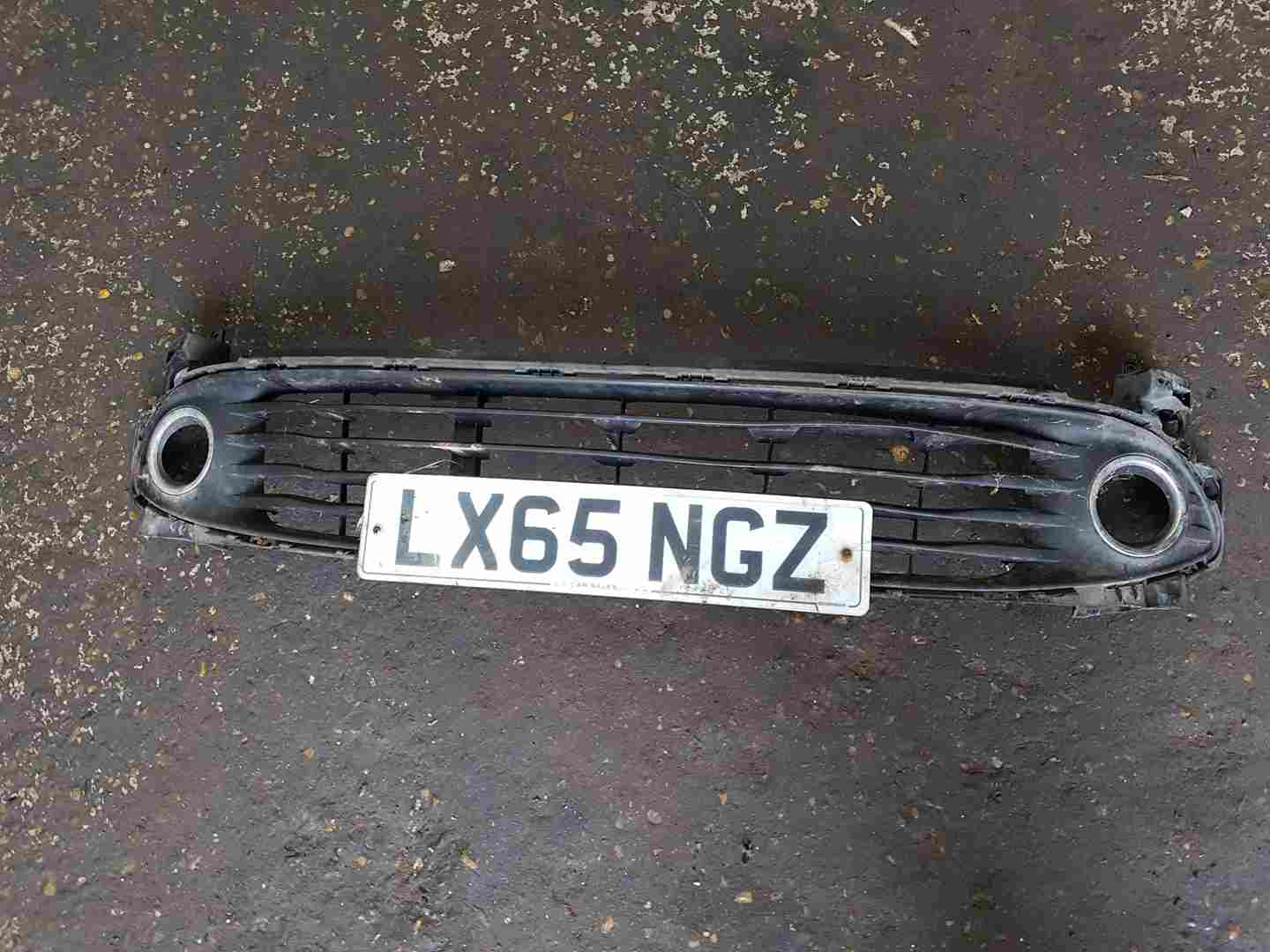 Thumb 2 Renault Clio MK4 2013-2019 Bottom Front Bumper Grille Grill Insert
