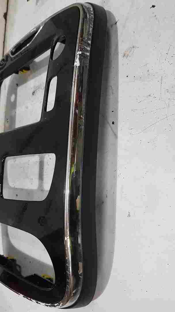 Thumb 4 Renault Clio MK4 2013-2019 Centre Dashboard Heater Display Surround Chrome Black